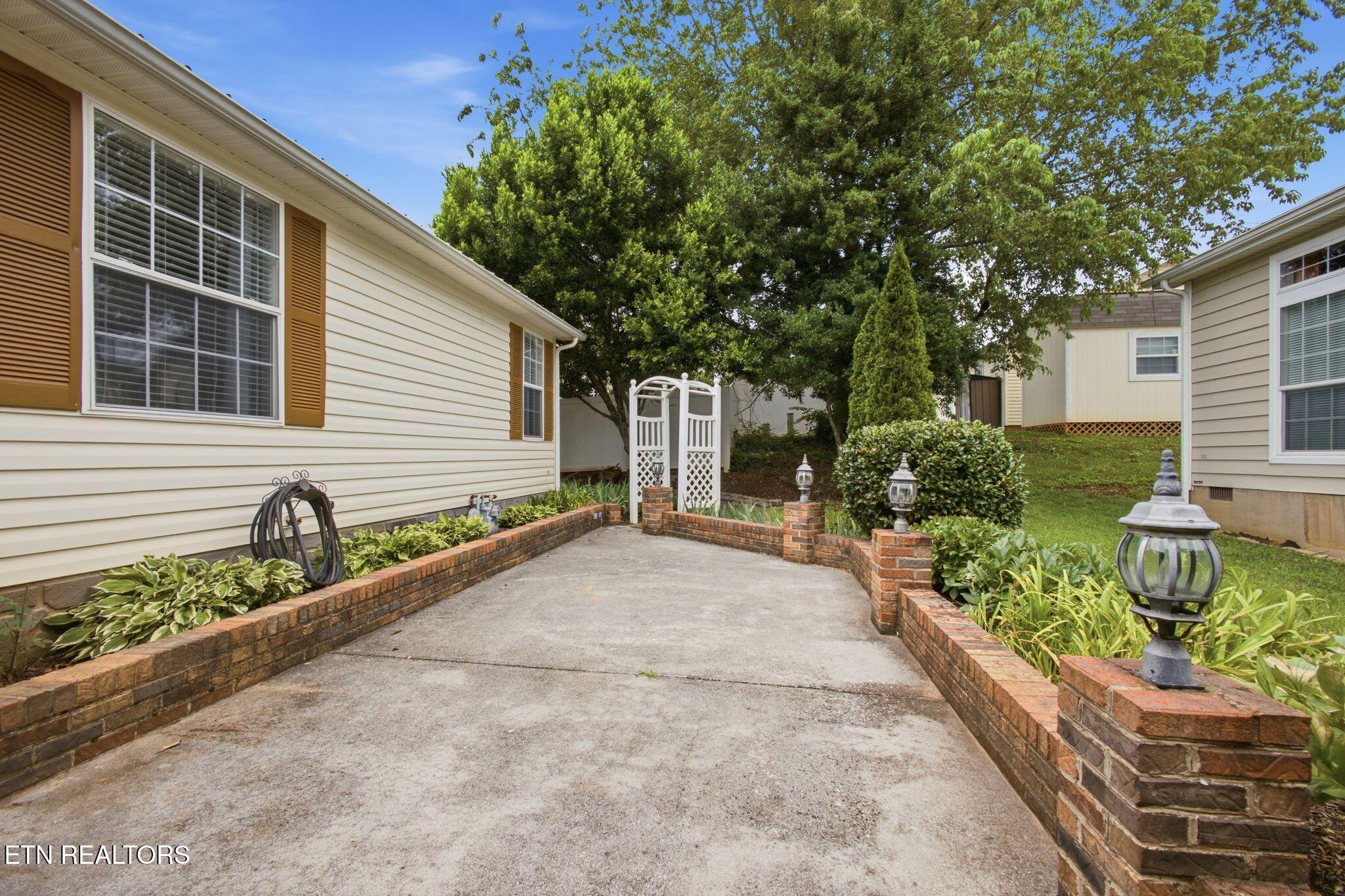 2518 Sportsmans Way Sevierville TN 37876