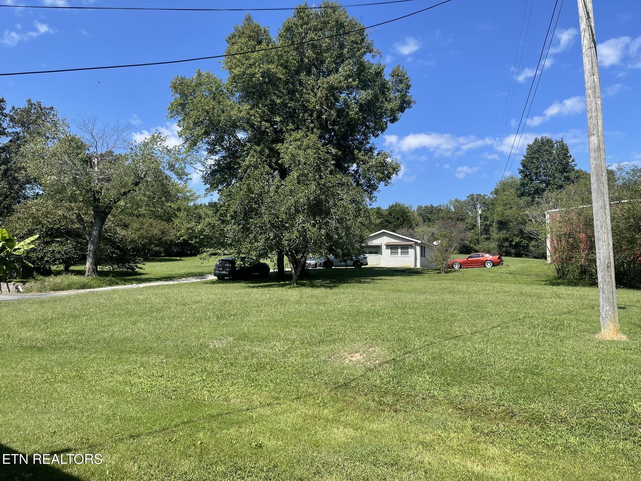 635 W Vinegar Valley Road Friendsville TN 37737