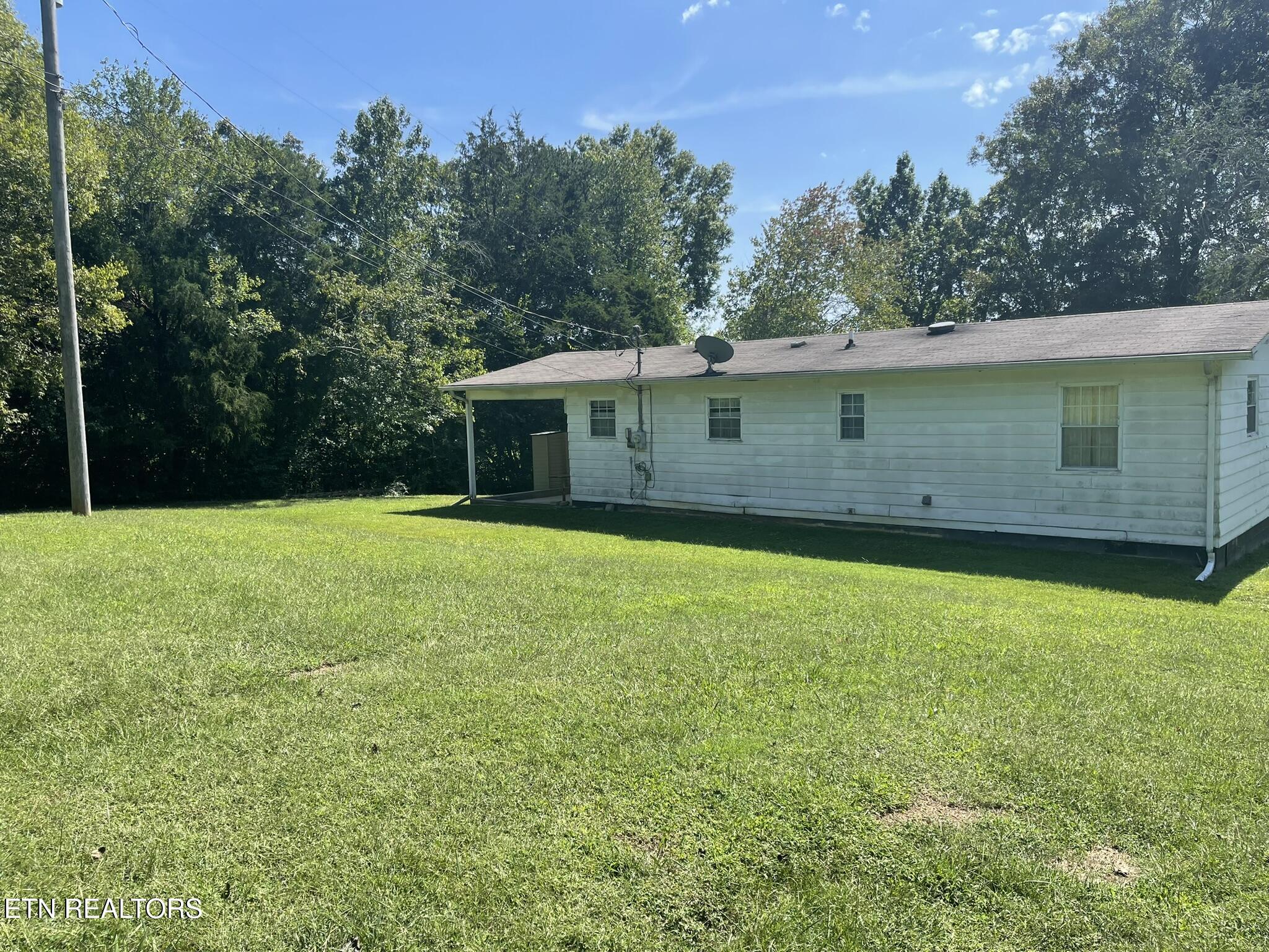 635 W Vinegar Valley Road Friendsville TN 37737