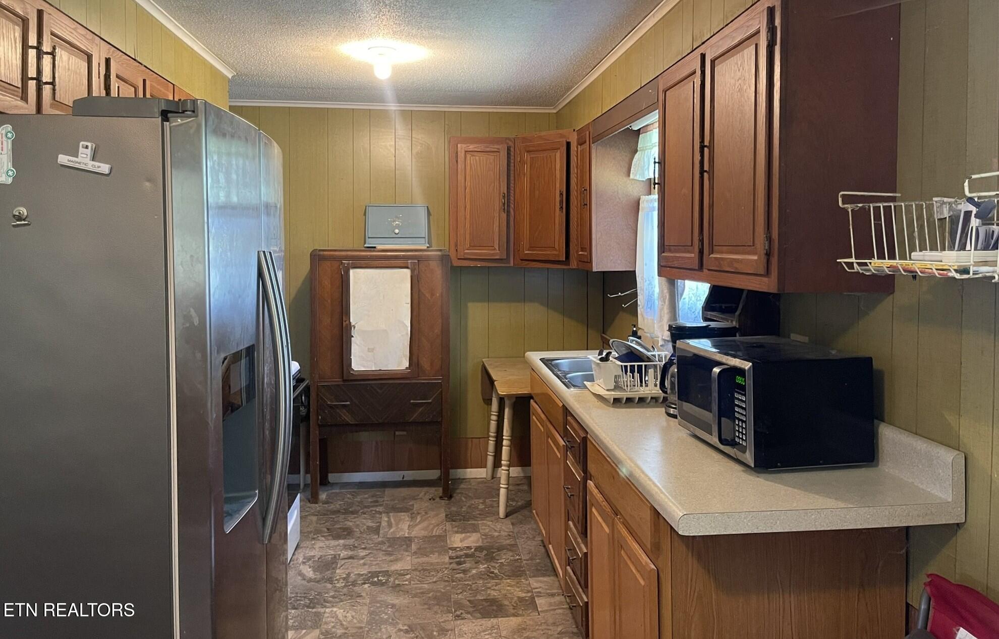 635 W Vinegar Valley Road Friendsville TN 37737