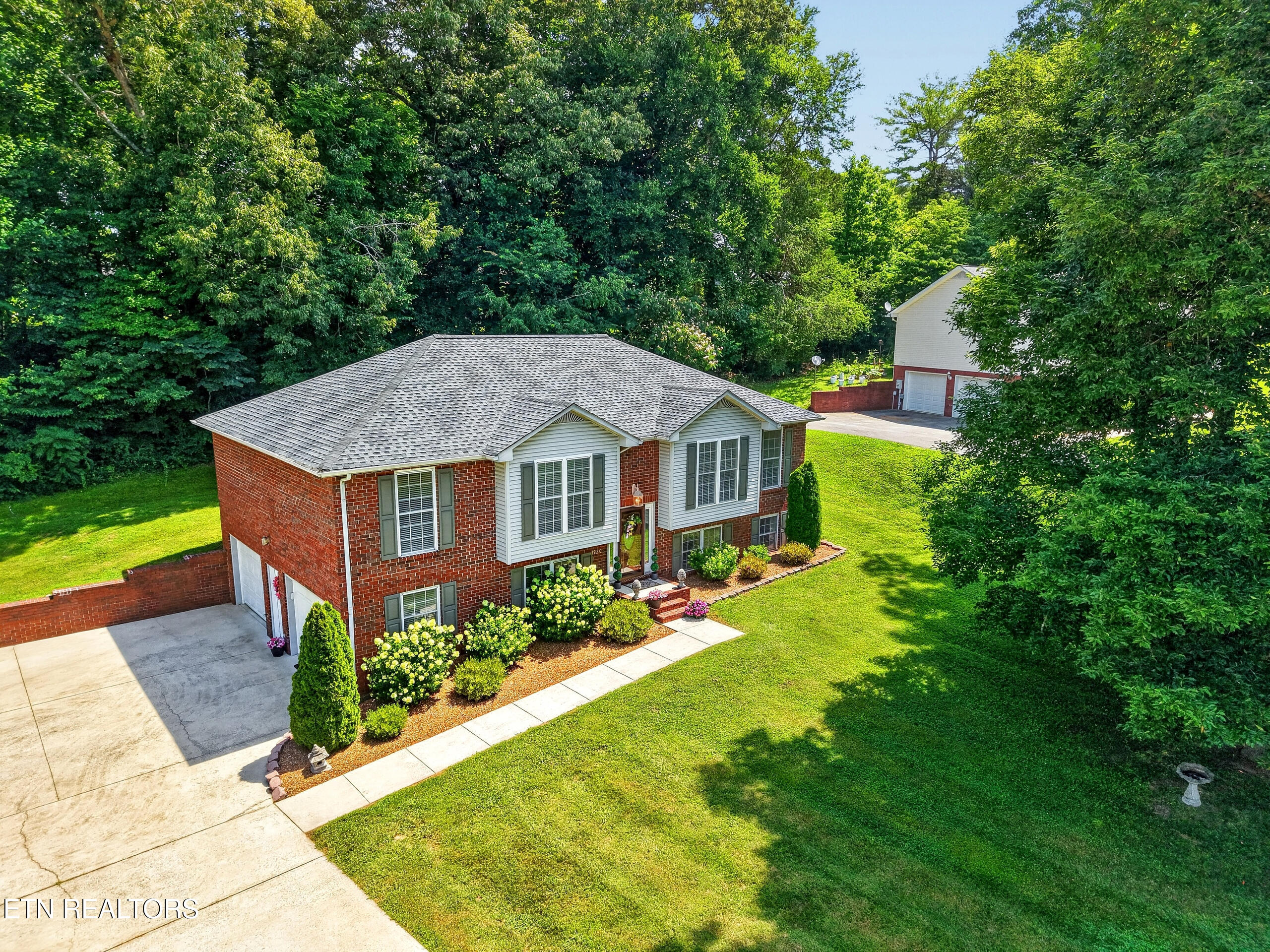 1920 Bay View Drive Cookeville TN 38506