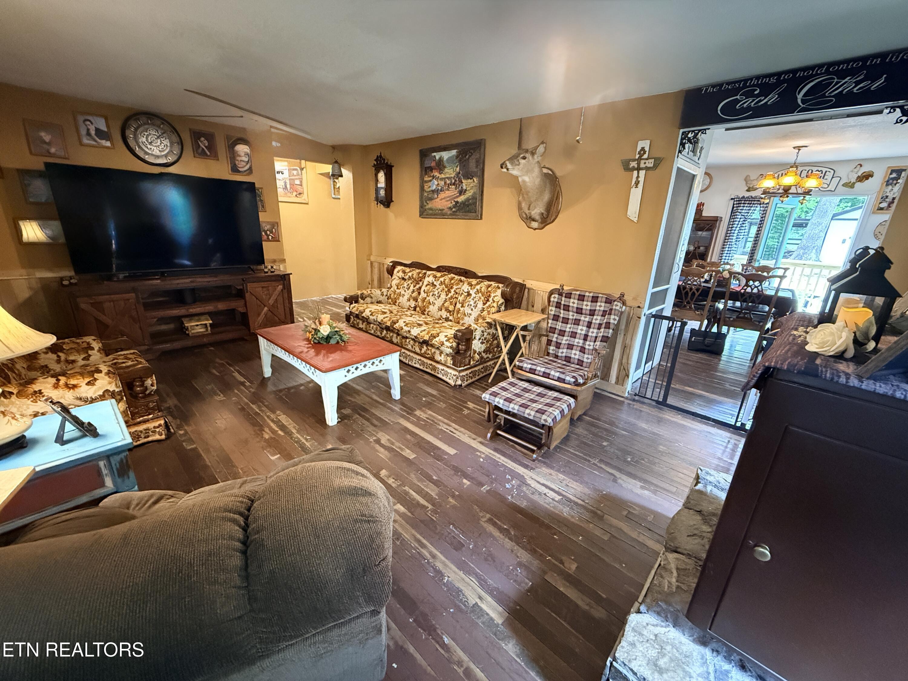586 Rugby Highway Robbins TN 37852