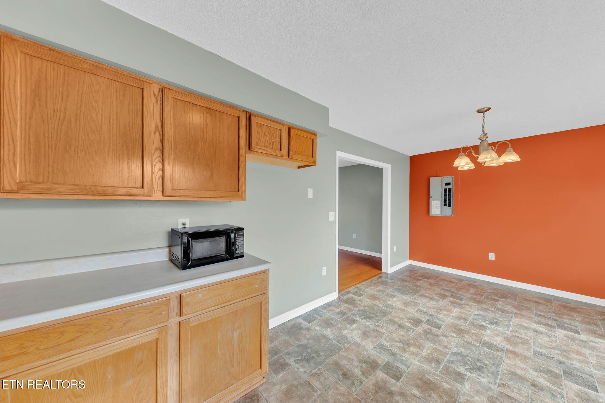 135 Tia Lane Lafollette TN 37766
