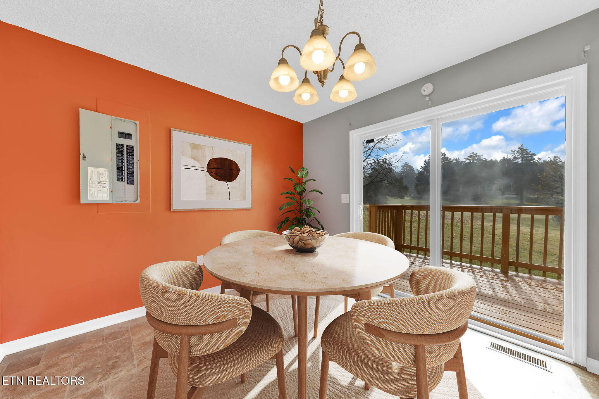 135 Tia Lane Lafollette TN 37766