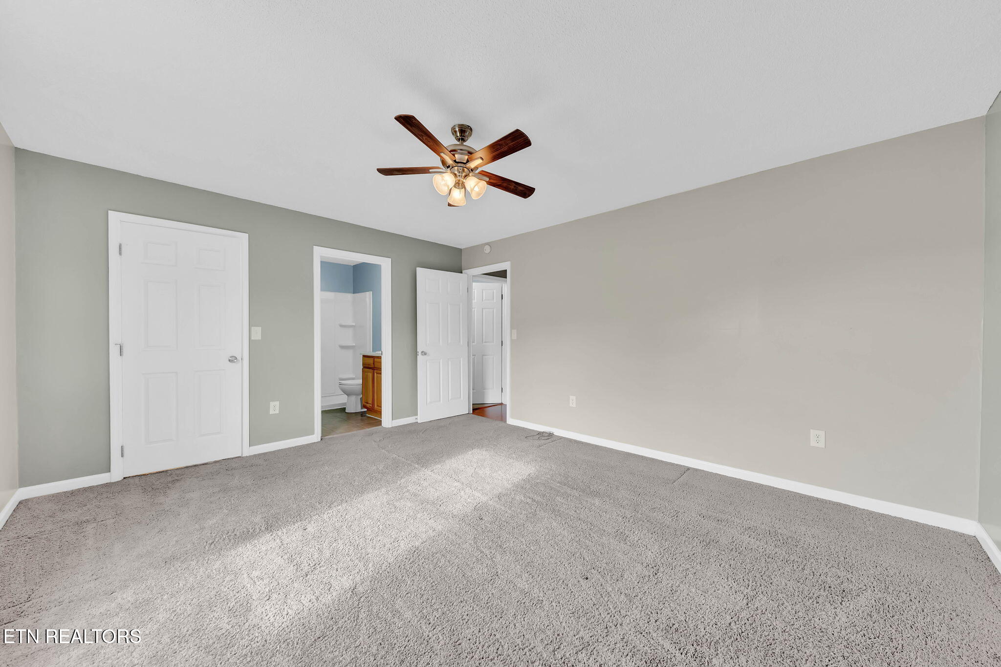 135 Tia Lane Lafollette TN 37766