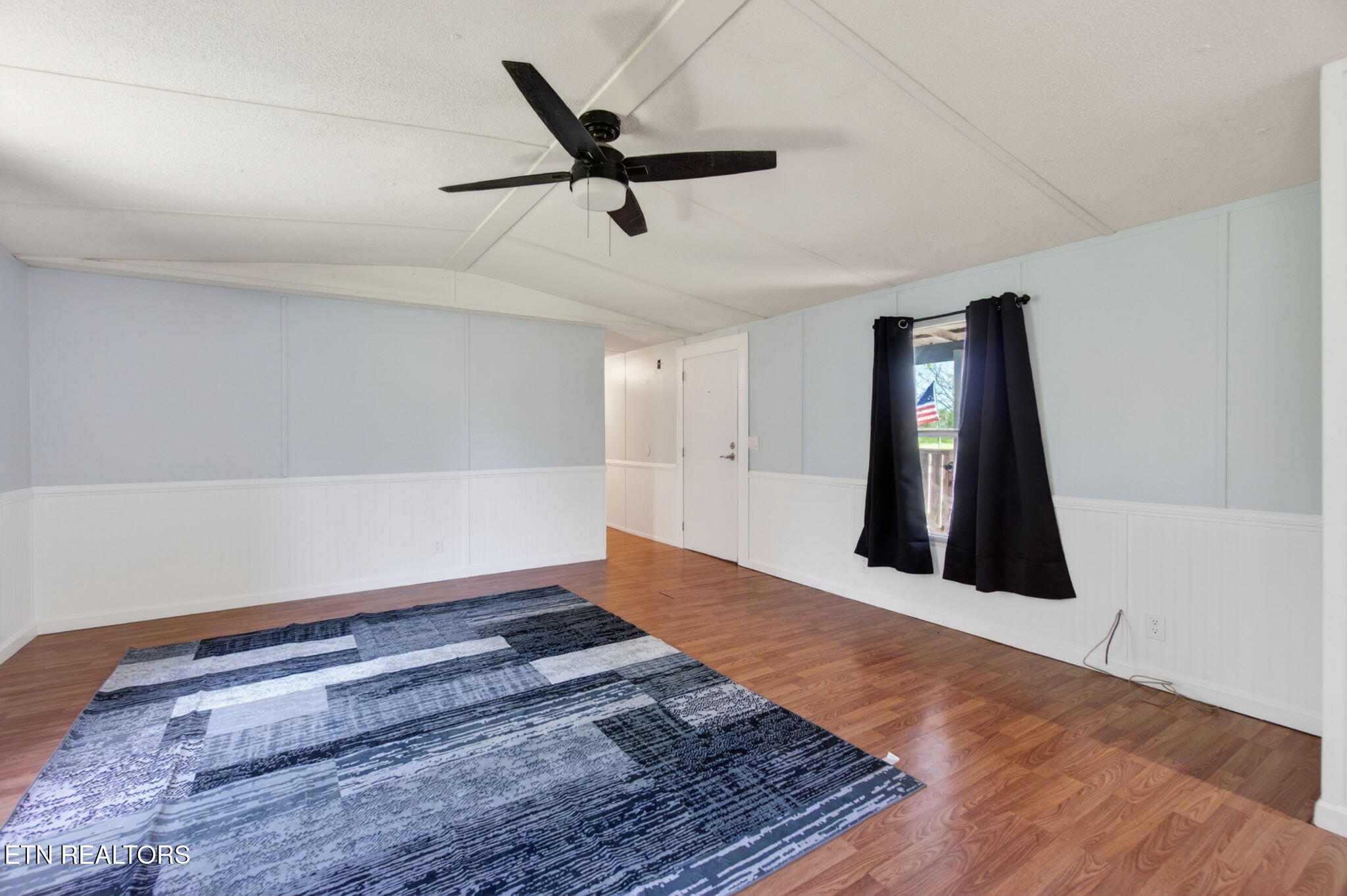 5959 Nashville Highway Deer Lodge TN 37726