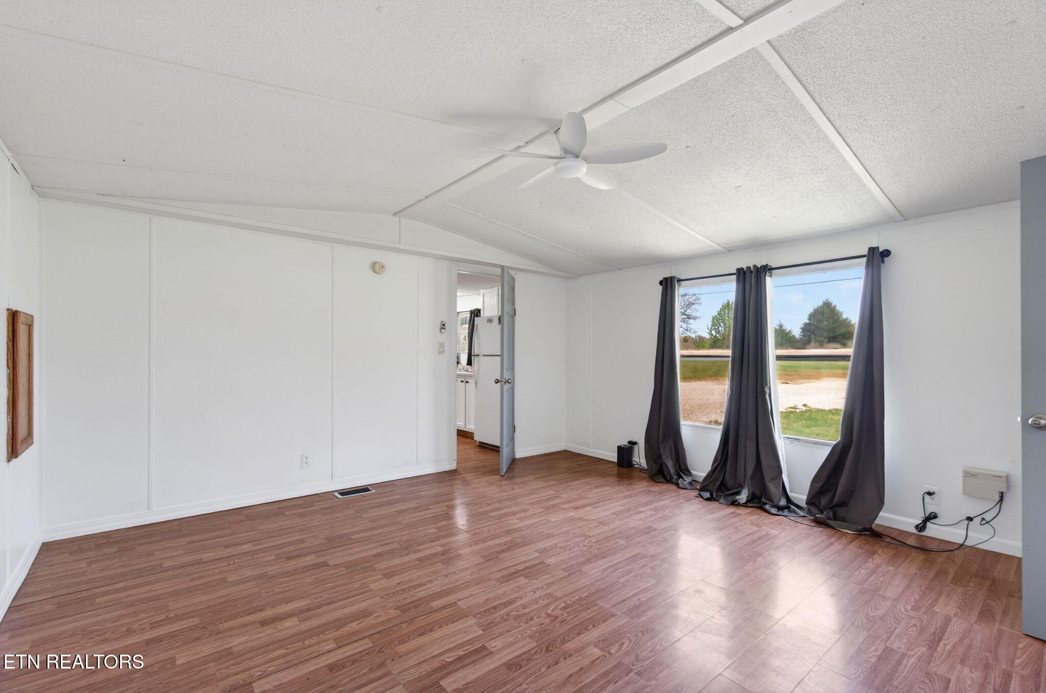 5959 Nashville Highway Deer Lodge TN 37726