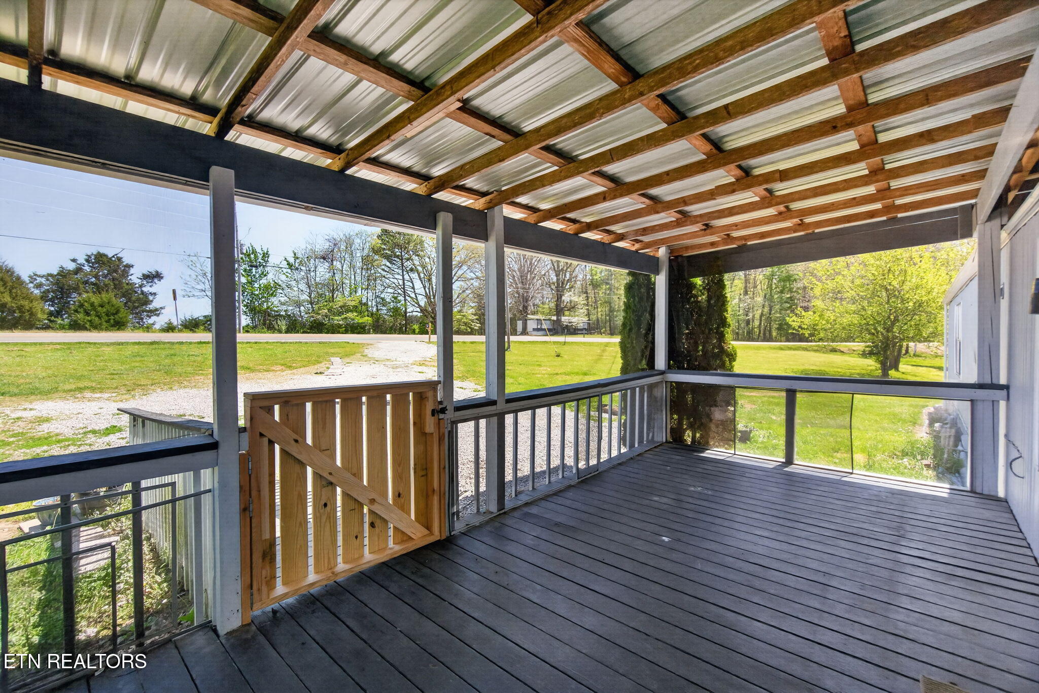 5959 Nashville Highway Deer Lodge TN 37726