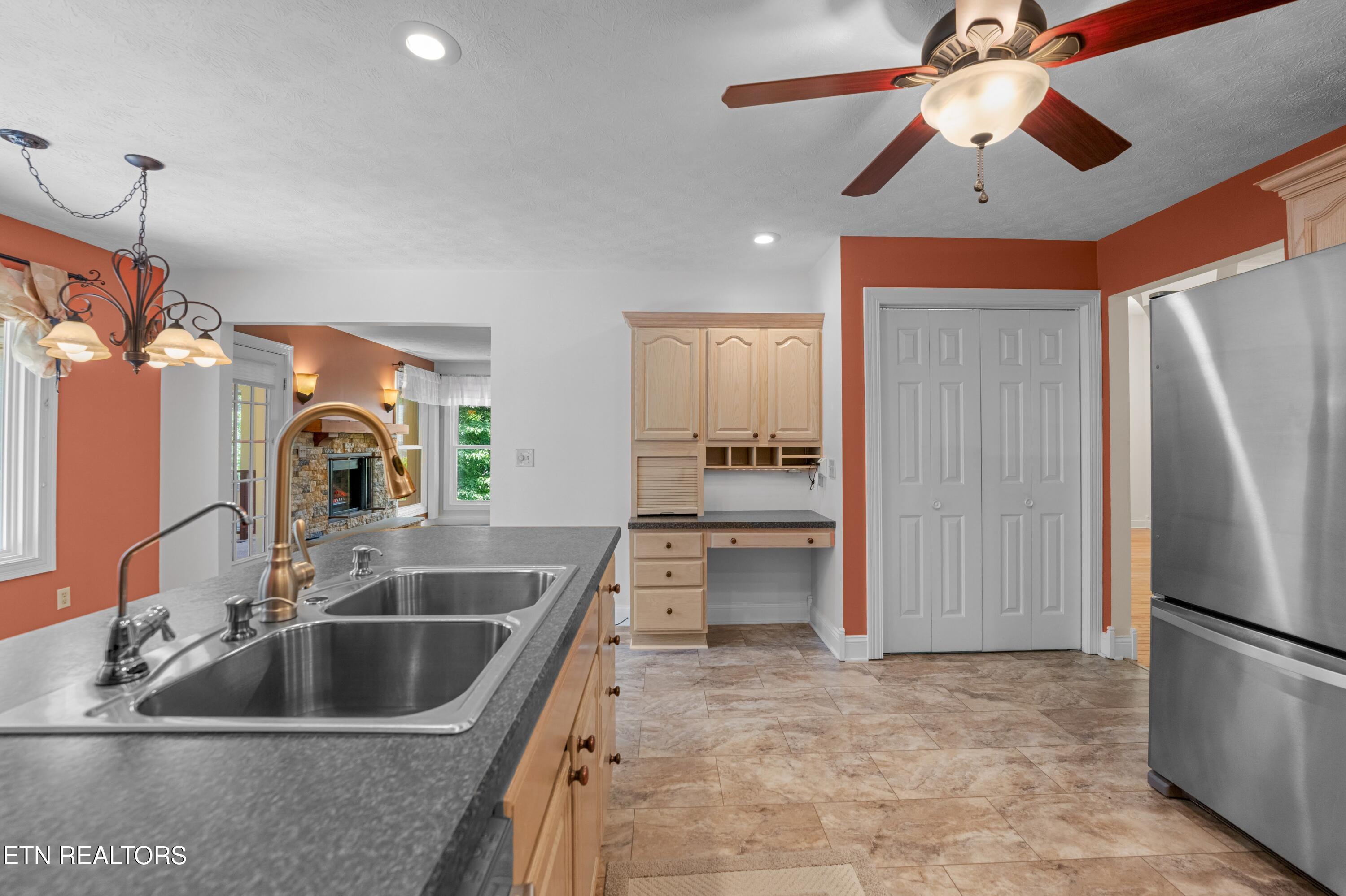 222 Amherst Lane Crossville TN 38558