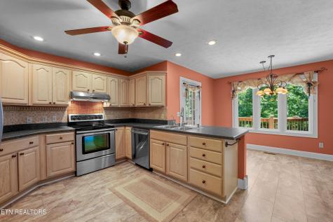222 Amherst Lane Crossville TN 38558