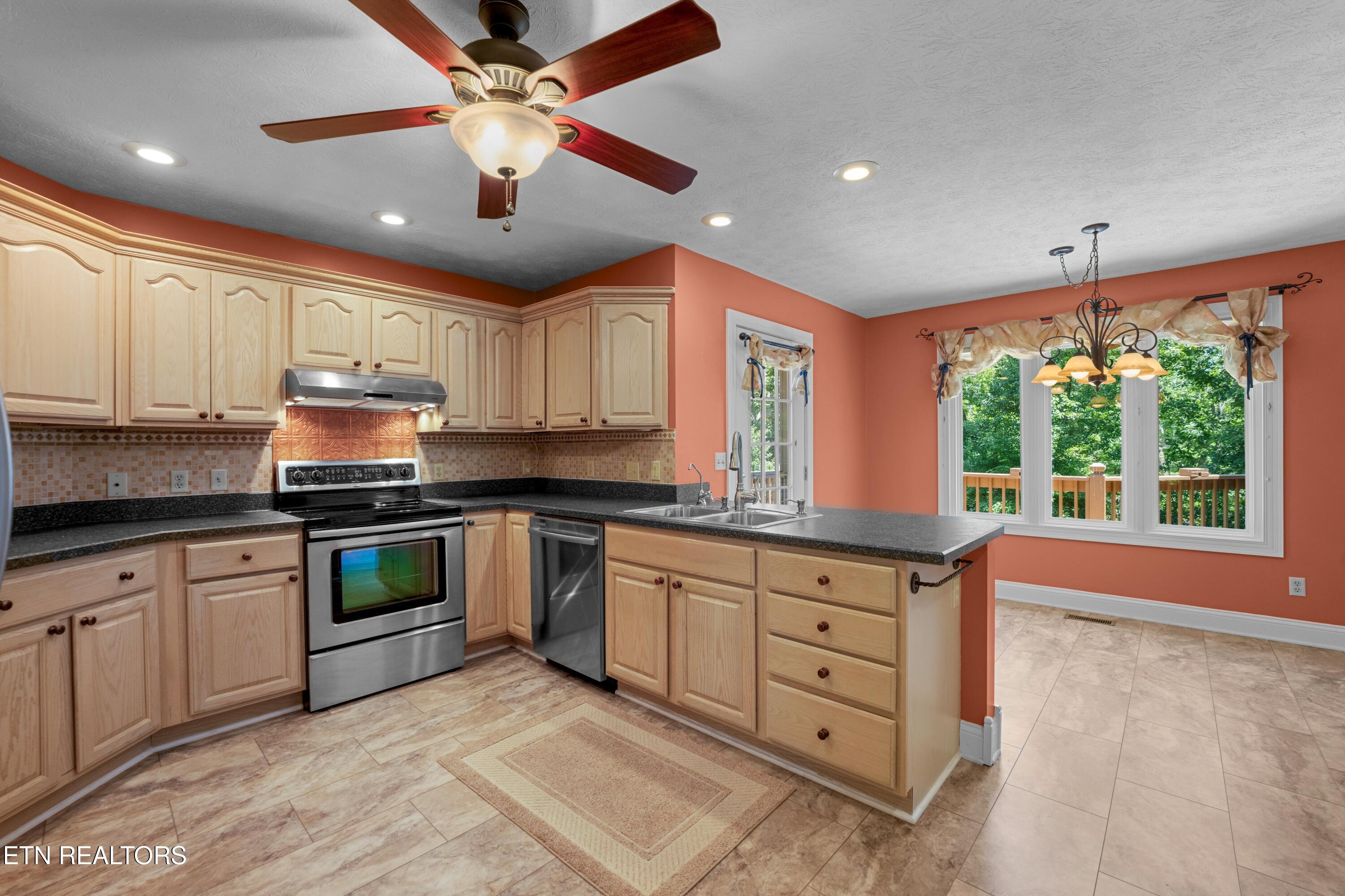 222 Amherst Lane Crossville TN 38558
