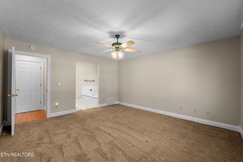222 Amherst Lane Crossville TN 38558