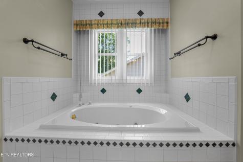 222 Amherst Lane Crossville TN 38558
