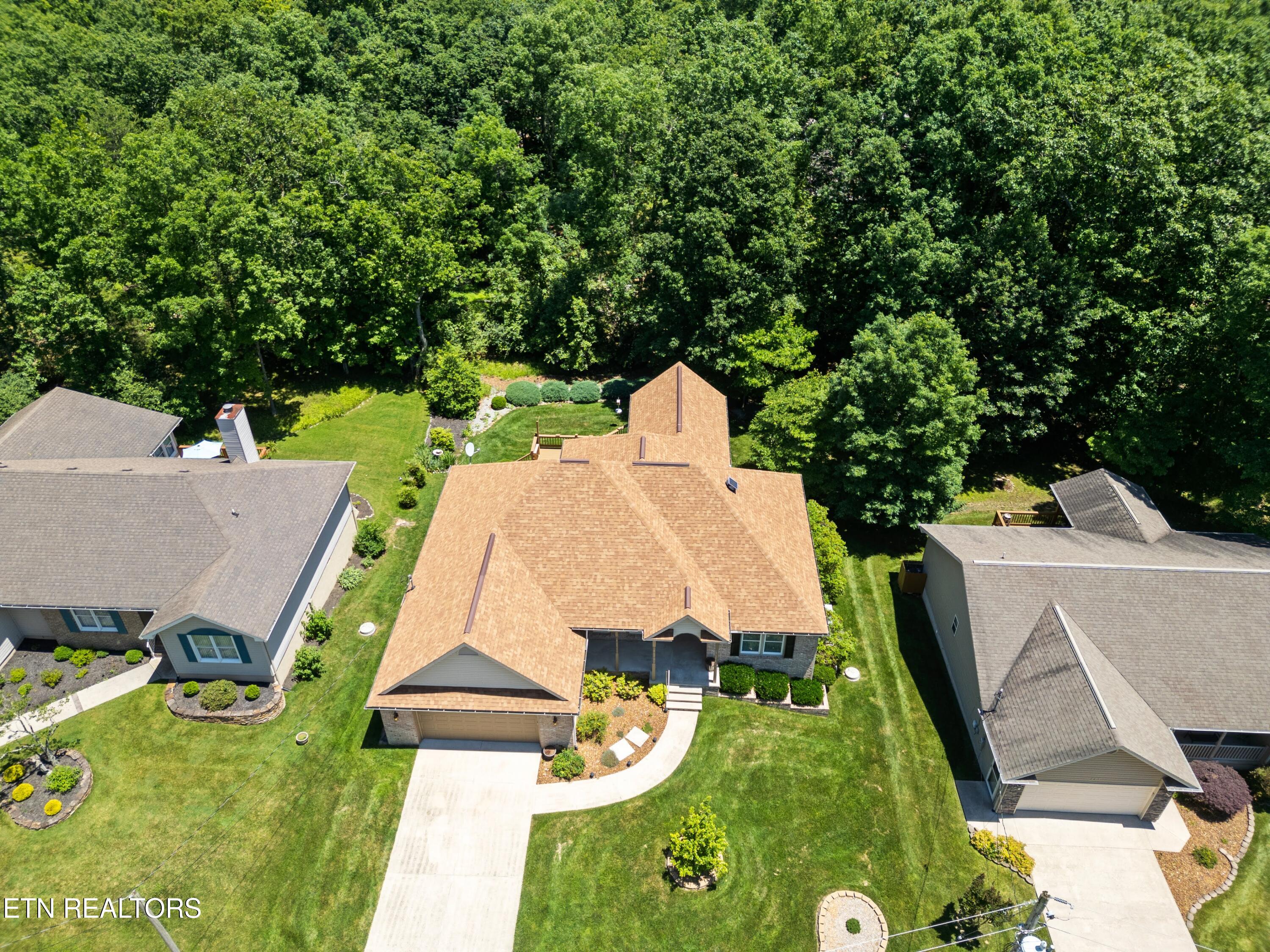 222 Amherst Lane Crossville TN 38558