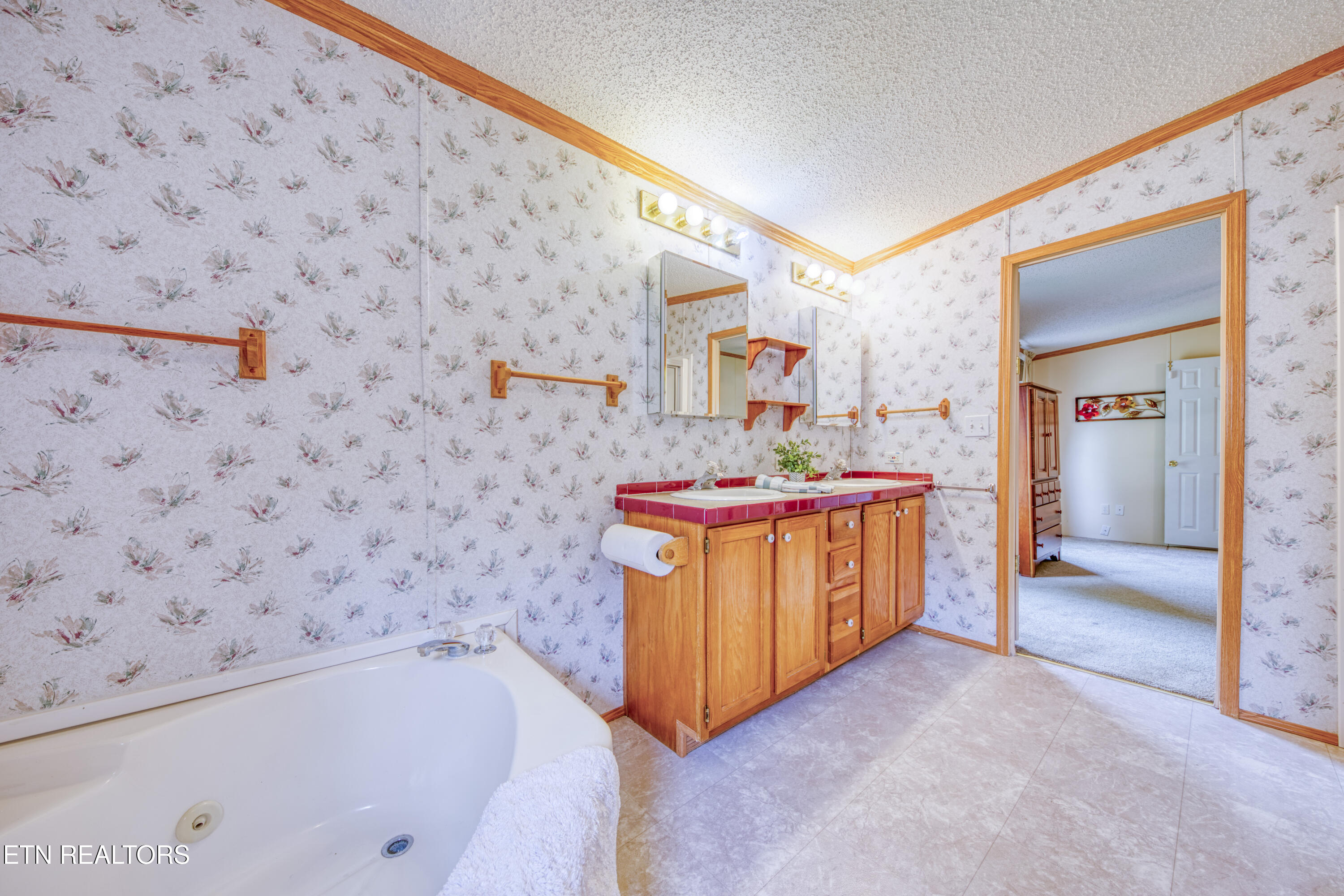 310 Abbott Road Lenoir City TN 37771