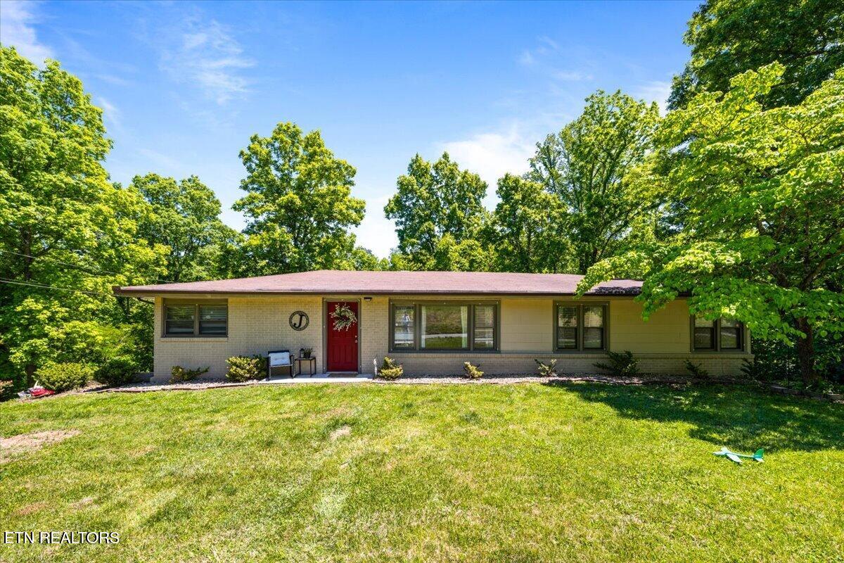 905 Pinecrest Road Jacksboro TN 37757