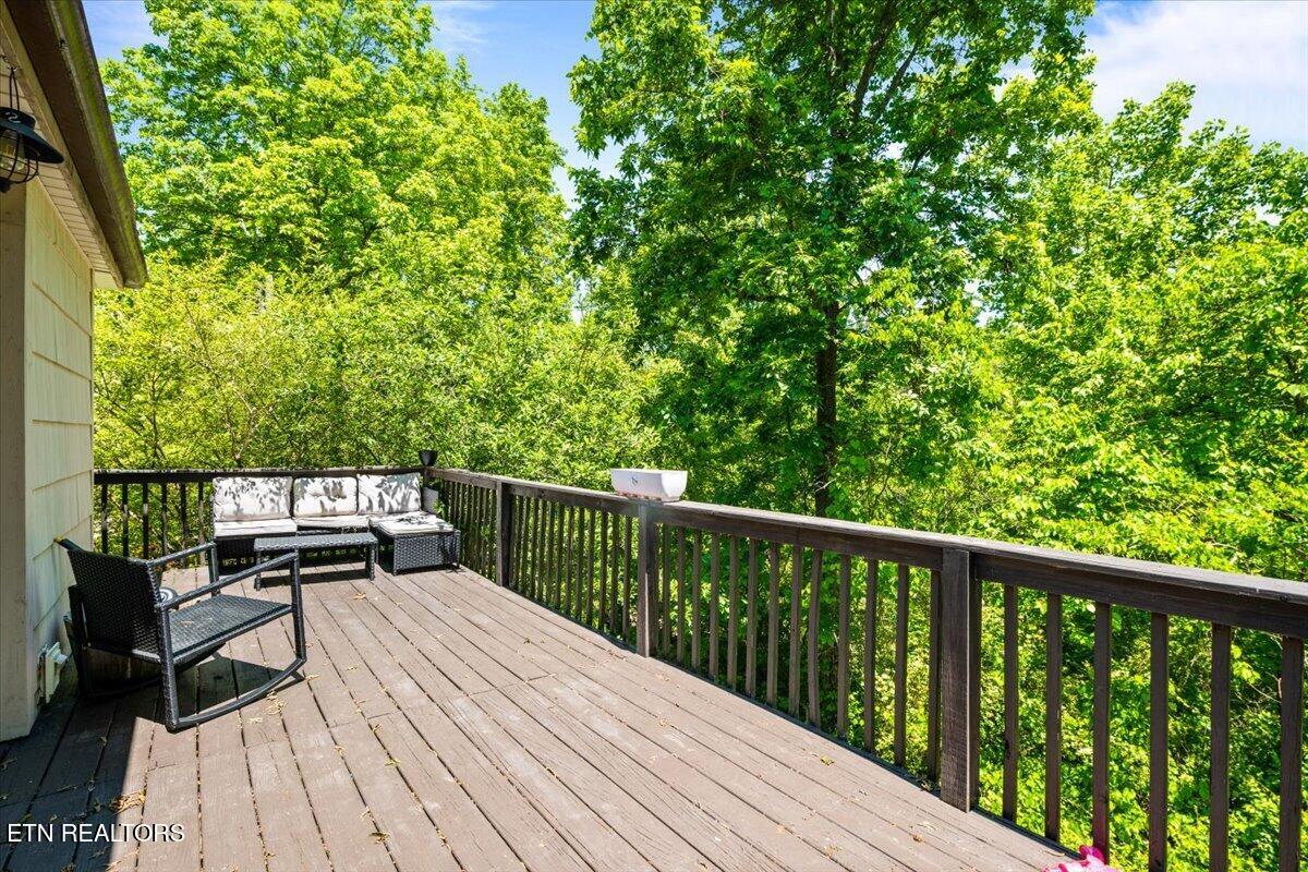 905 Pinecrest Road Jacksboro TN 37757