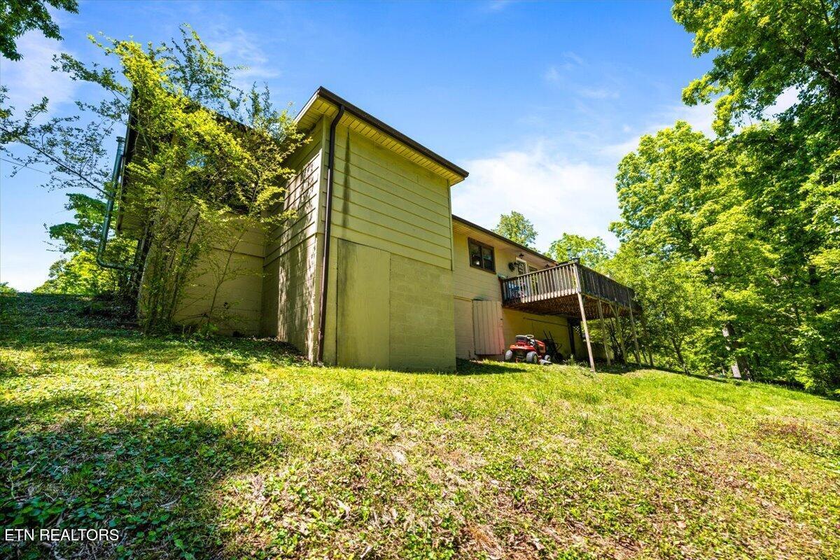 905 Pinecrest Road Jacksboro TN 37757