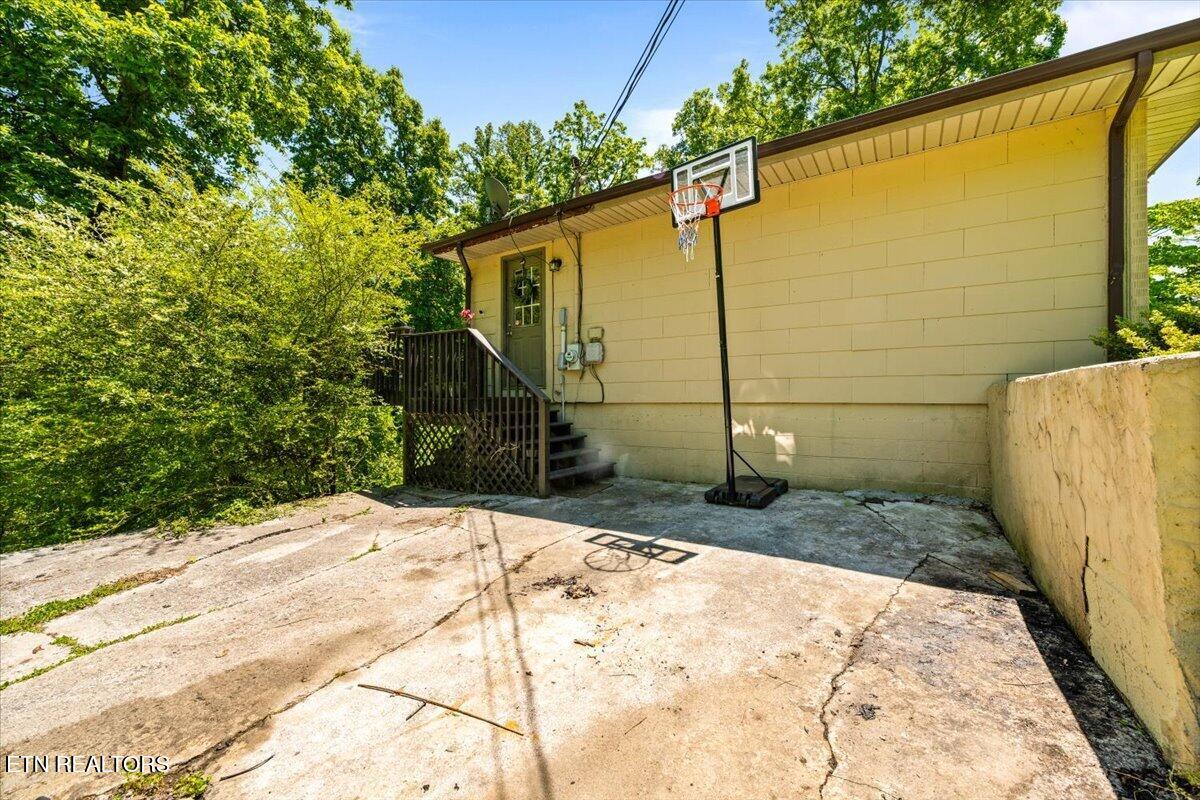 905 Pinecrest Road Jacksboro TN 37757