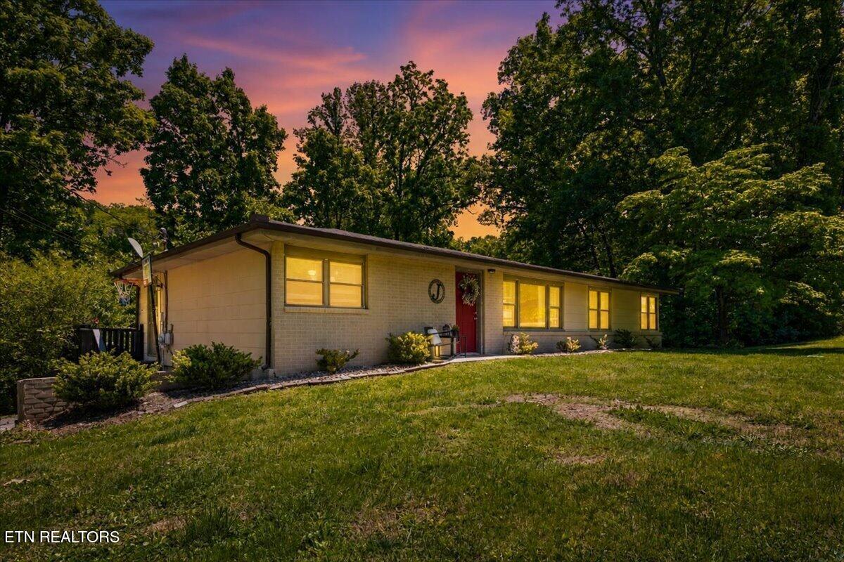 905 Pinecrest Road Jacksboro TN 37757