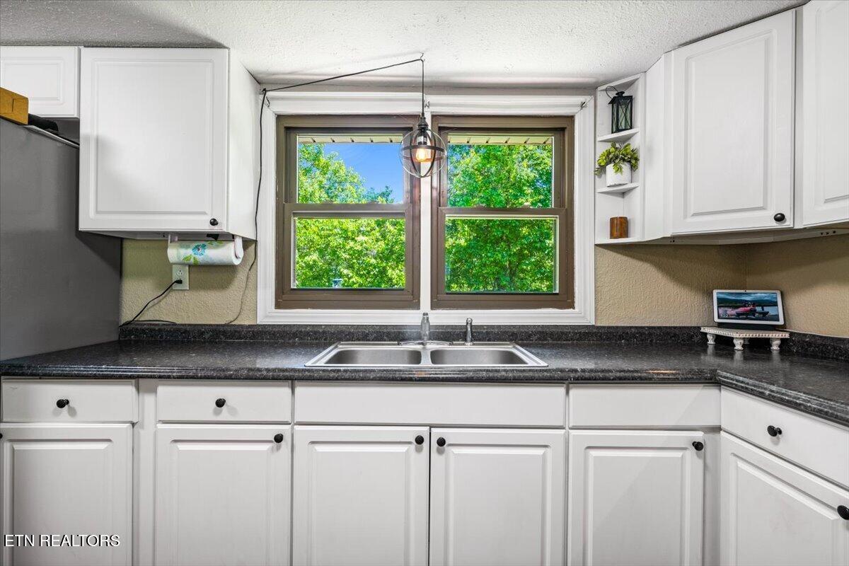 905 Pinecrest Road Jacksboro TN 37757