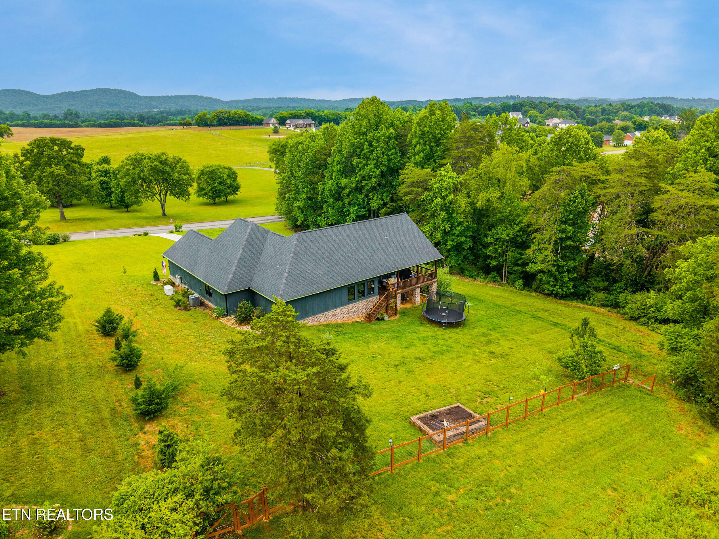 5216 Three Bars Lane Seymour TN 37865