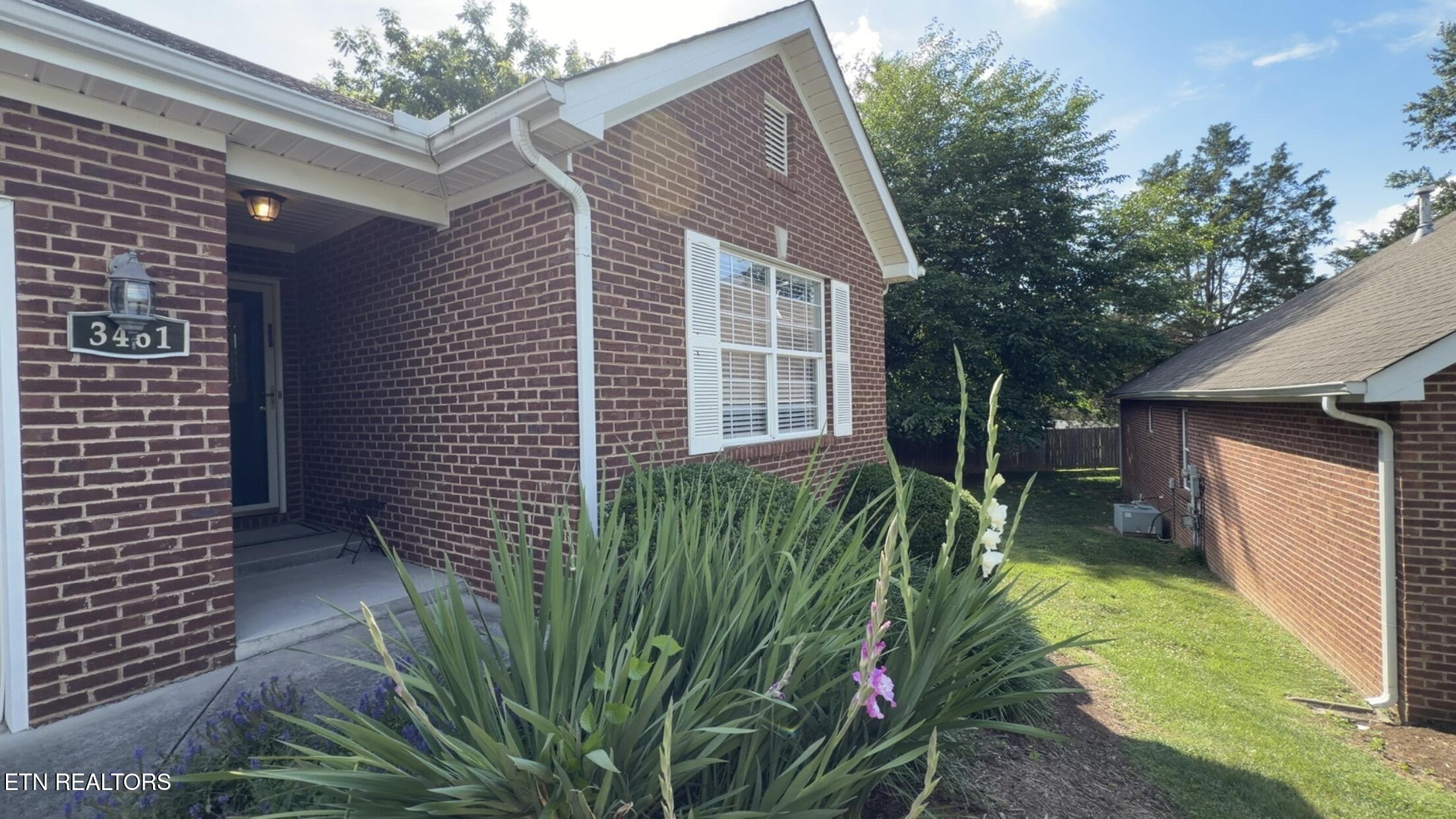 3461 Maple Grove Way Knoxville TN 37921