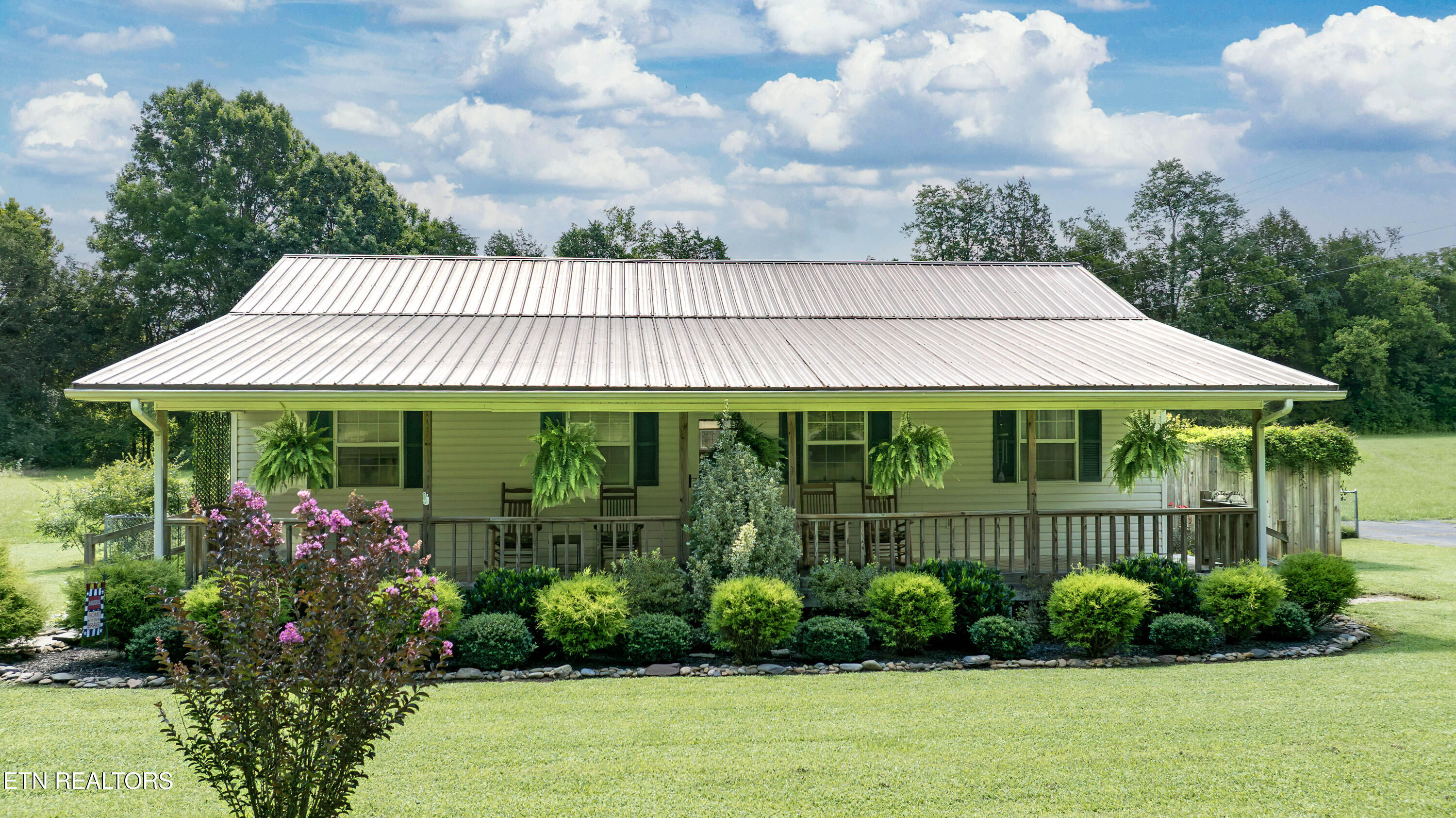 8664 Old Dixie Highway Spring City TN 37381