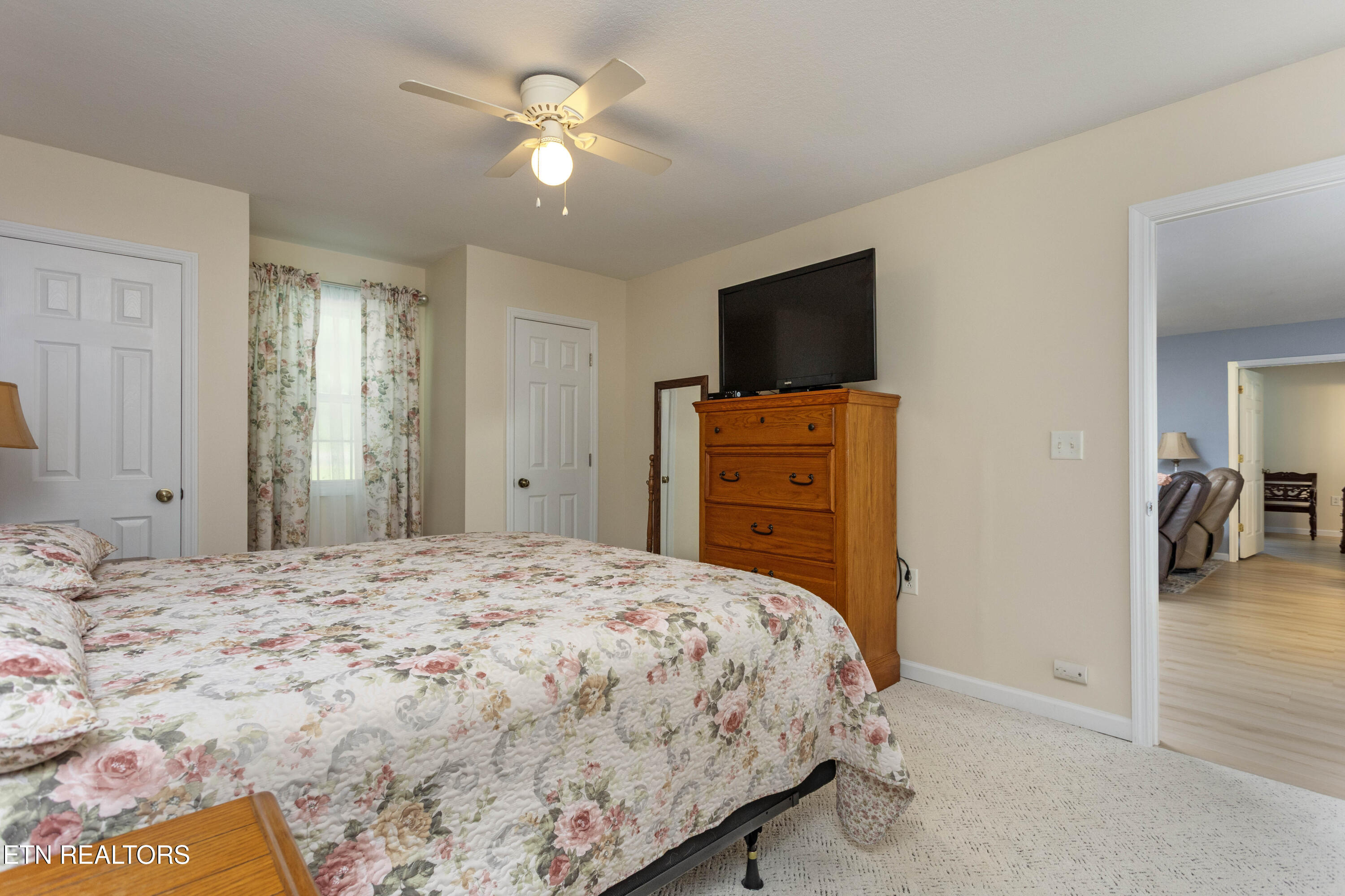 8664 Old Dixie Highway Spring City TN 37381
