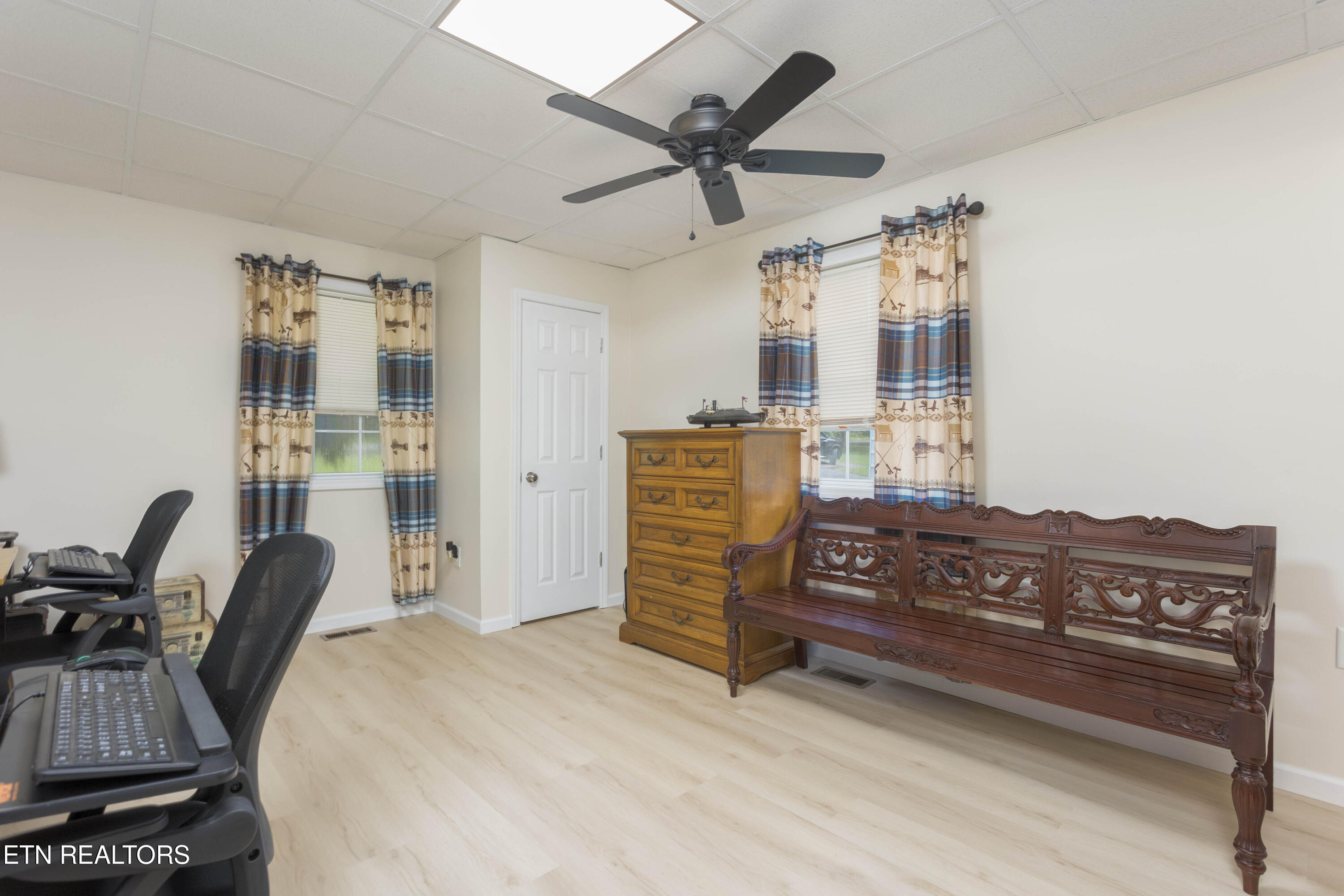 8664 Old Dixie Highway Spring City TN 37381