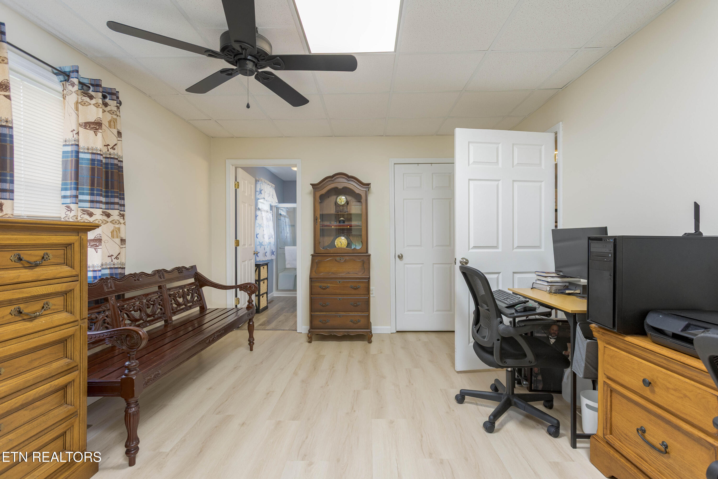 8664 Old Dixie Highway Spring City TN 37381