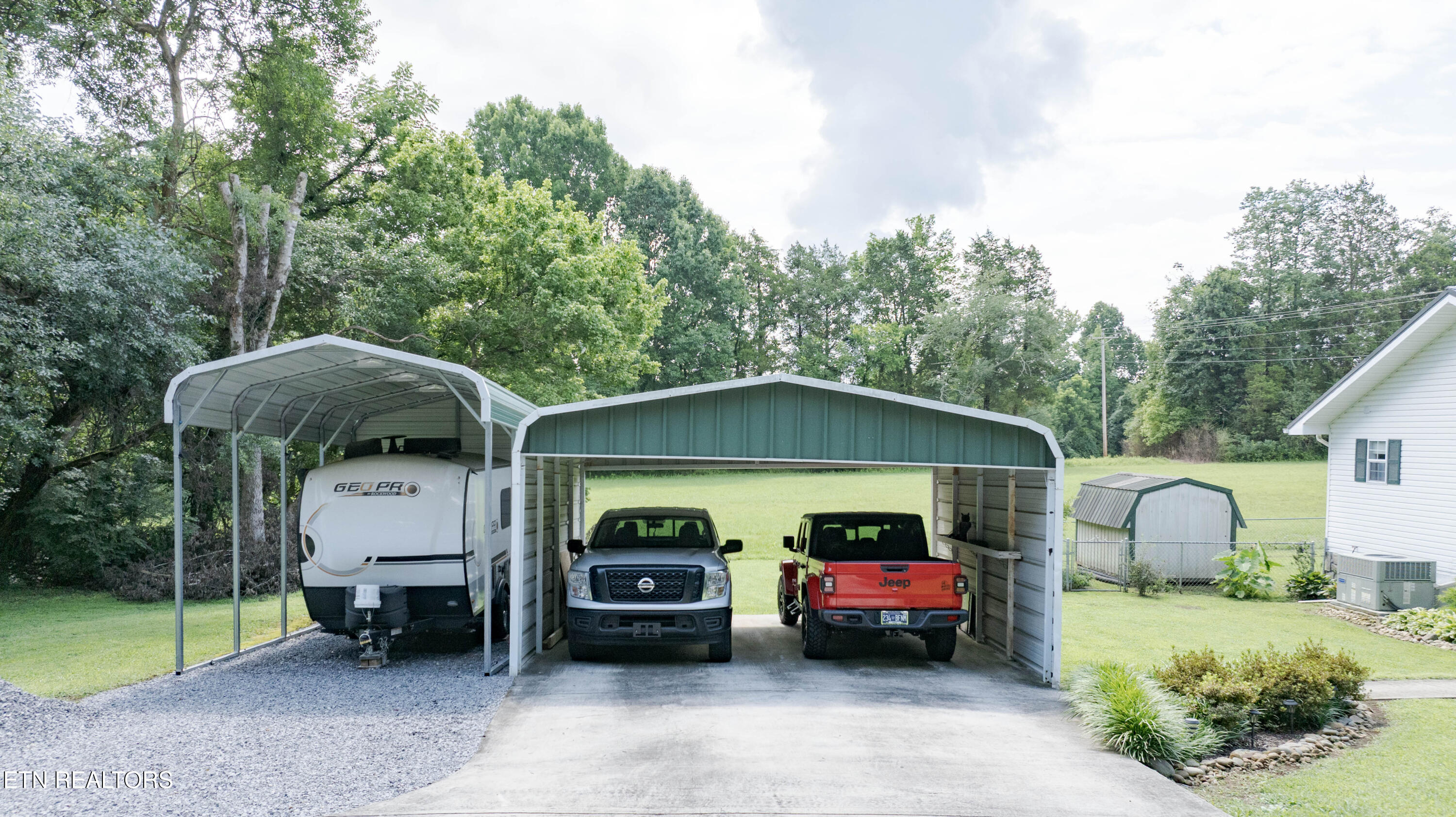 8664 Old Dixie Highway Spring City TN 37381