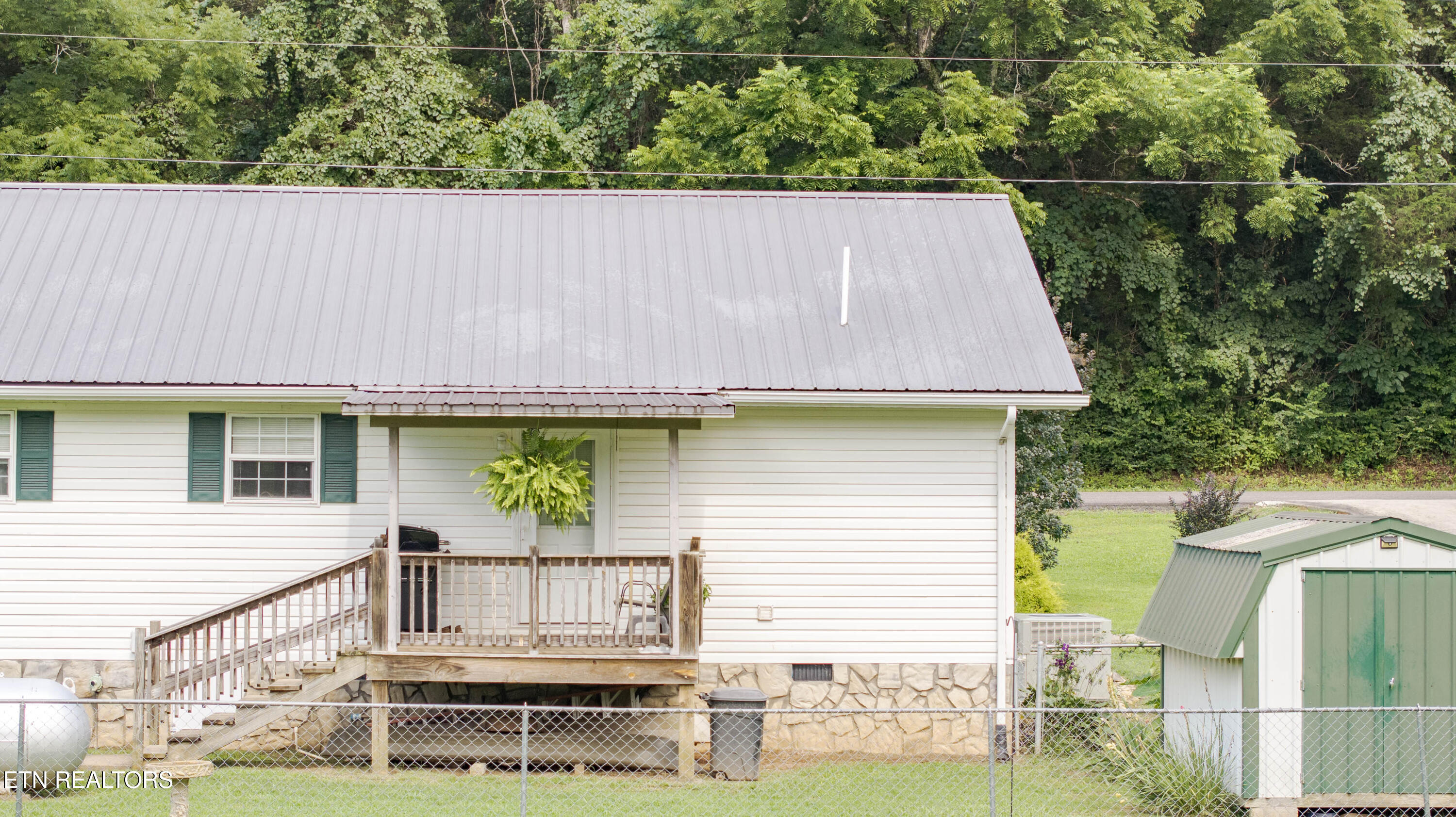8664 Old Dixie Highway Spring City TN 37381
