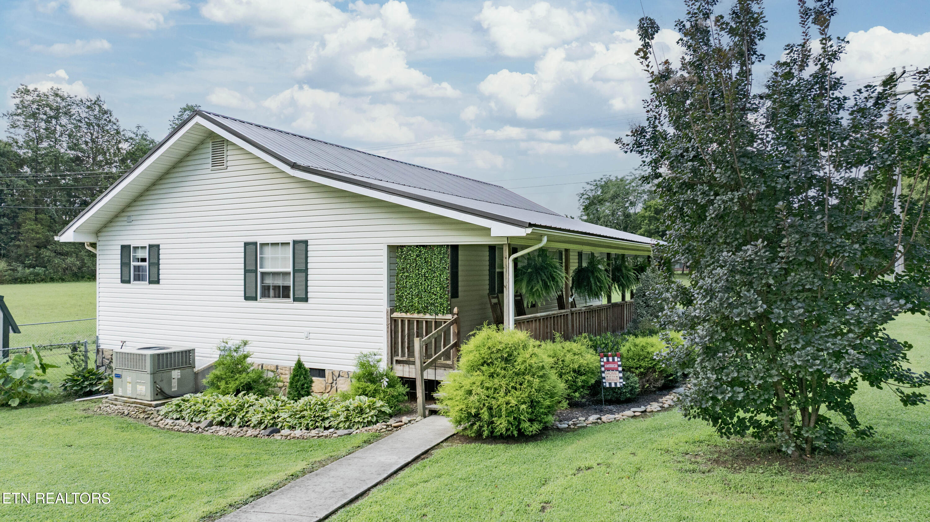8664 Old Dixie Highway Spring City TN 37381
