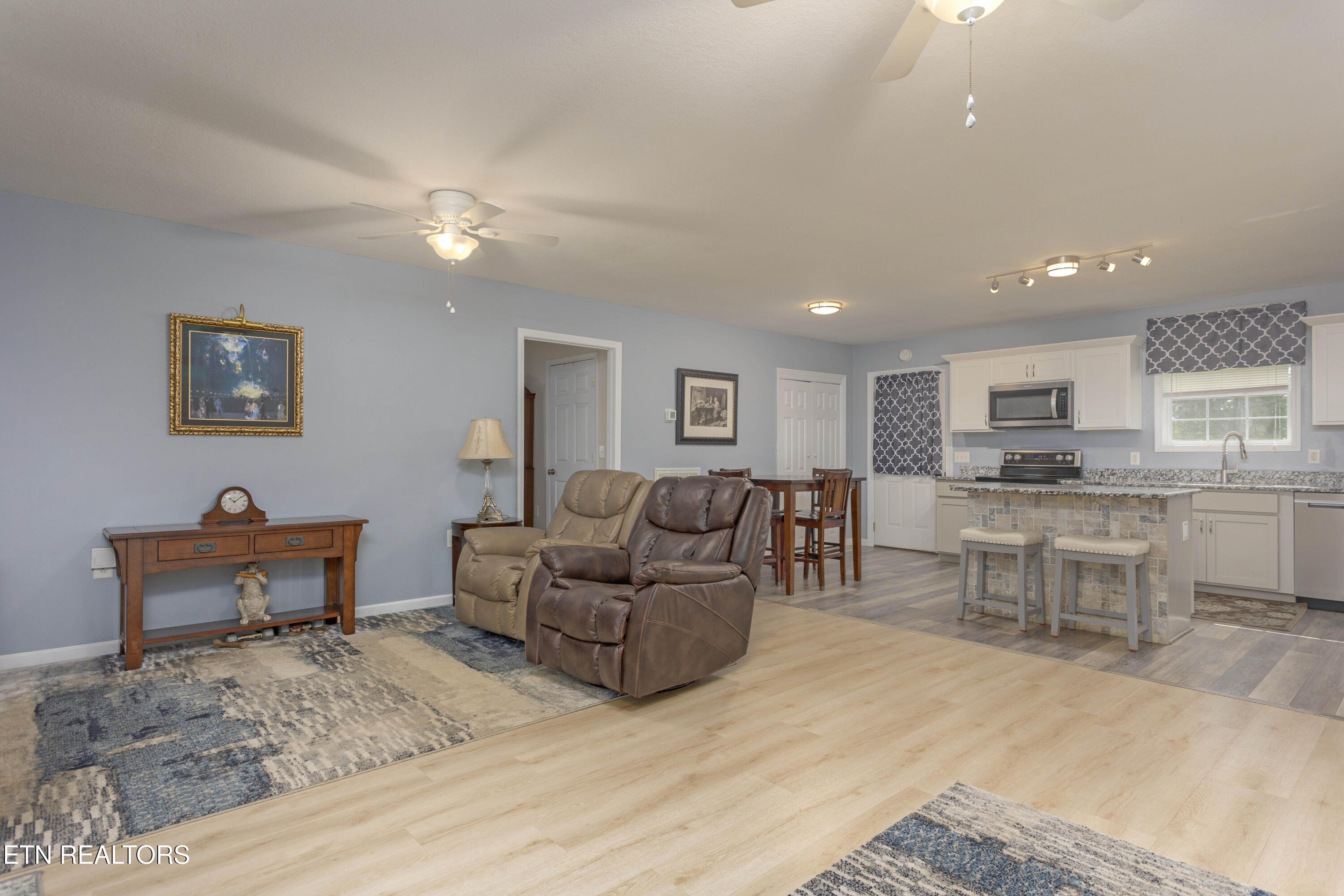 8664 Old Dixie Highway Spring City TN 37381