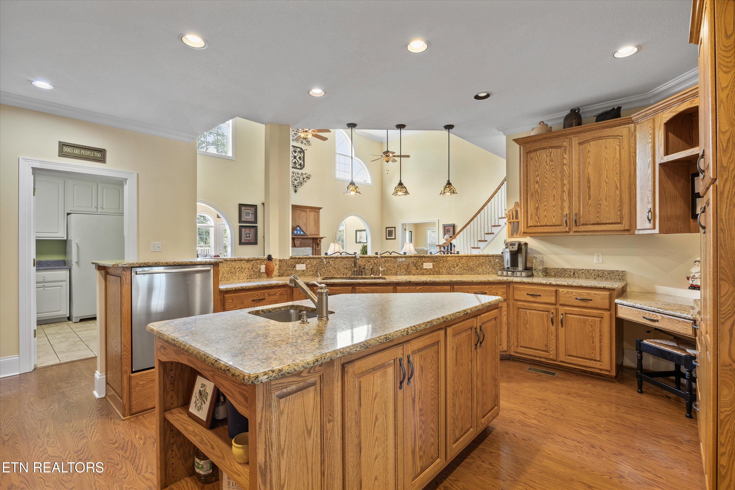 132 David Road Clinton TN 37716