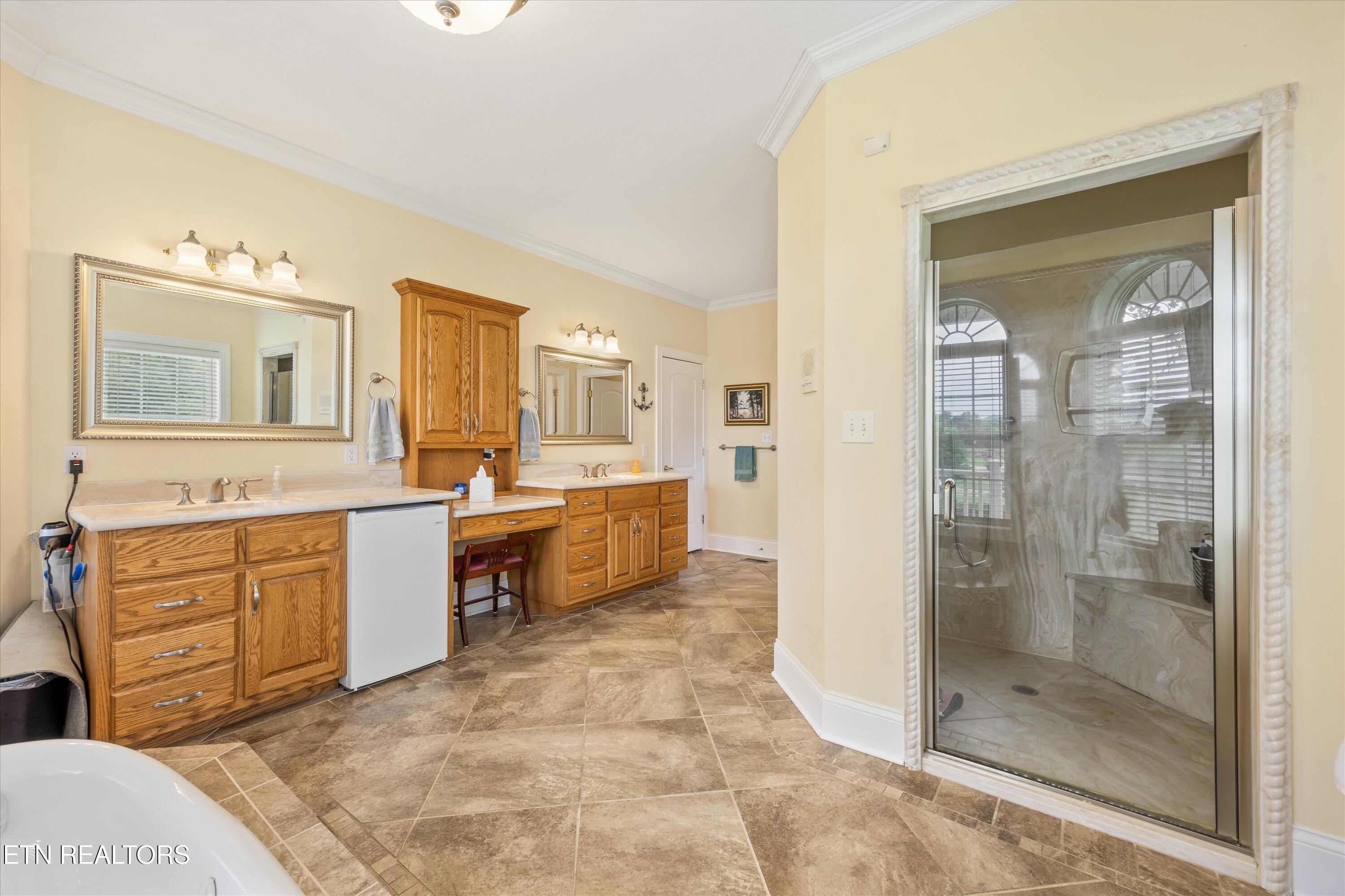132 David Road Clinton TN 37716