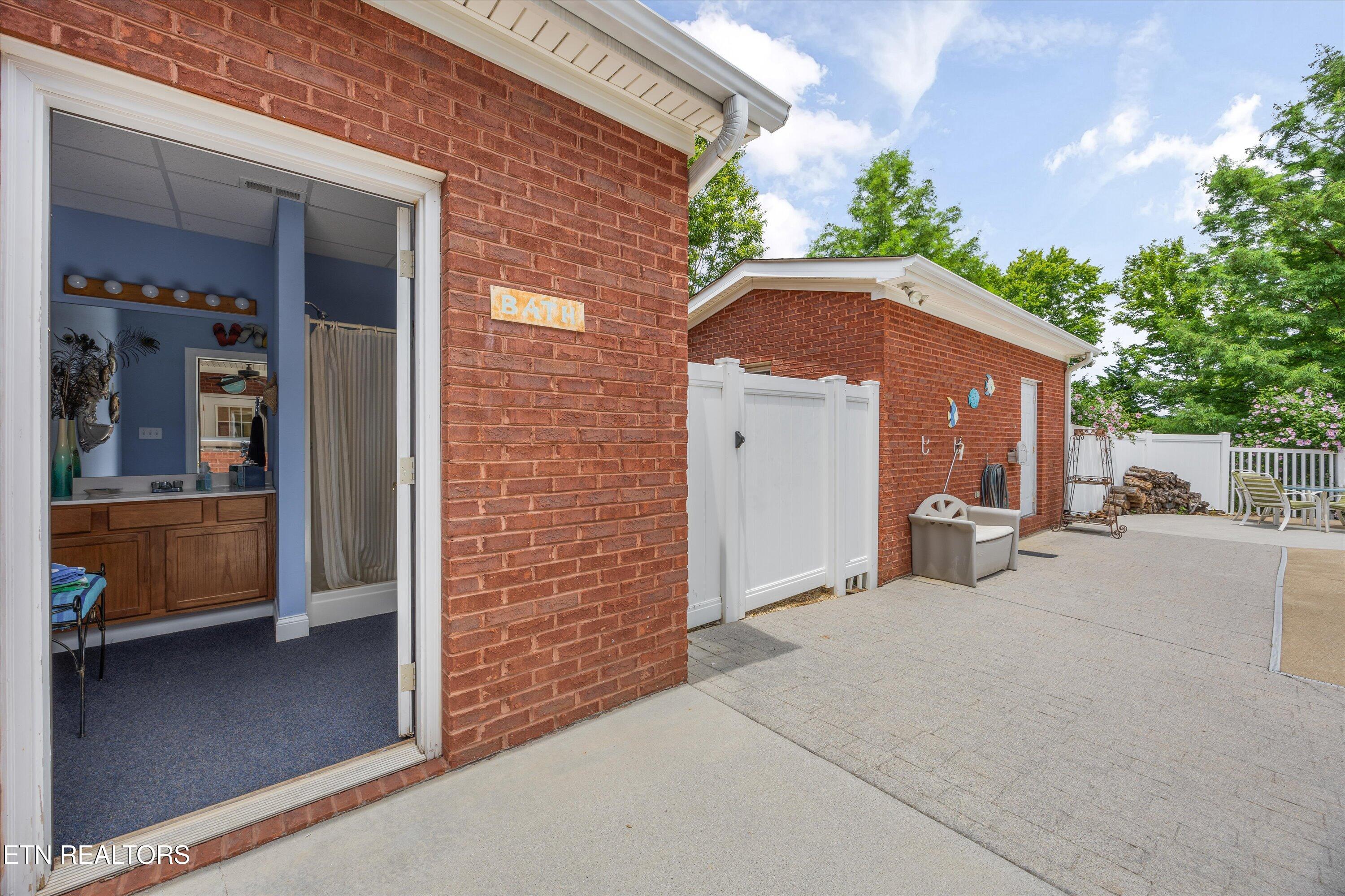 132 David Road Clinton TN 37716