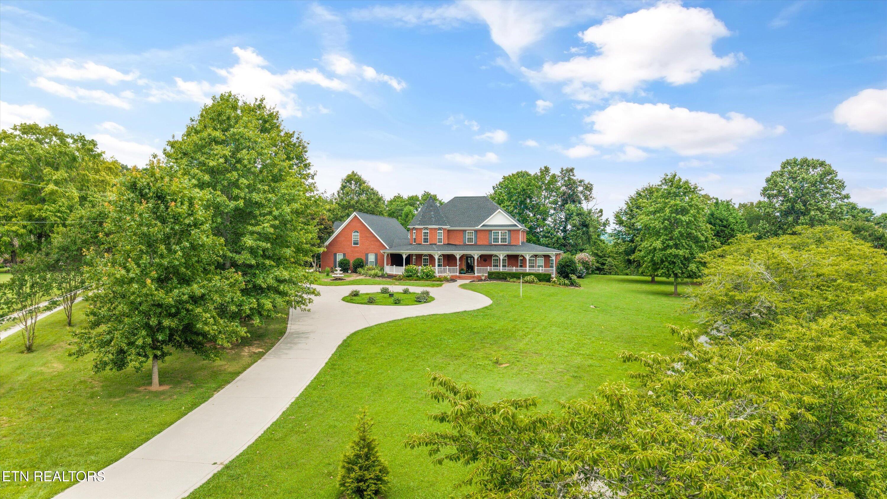 132 David Road Clinton TN 37716