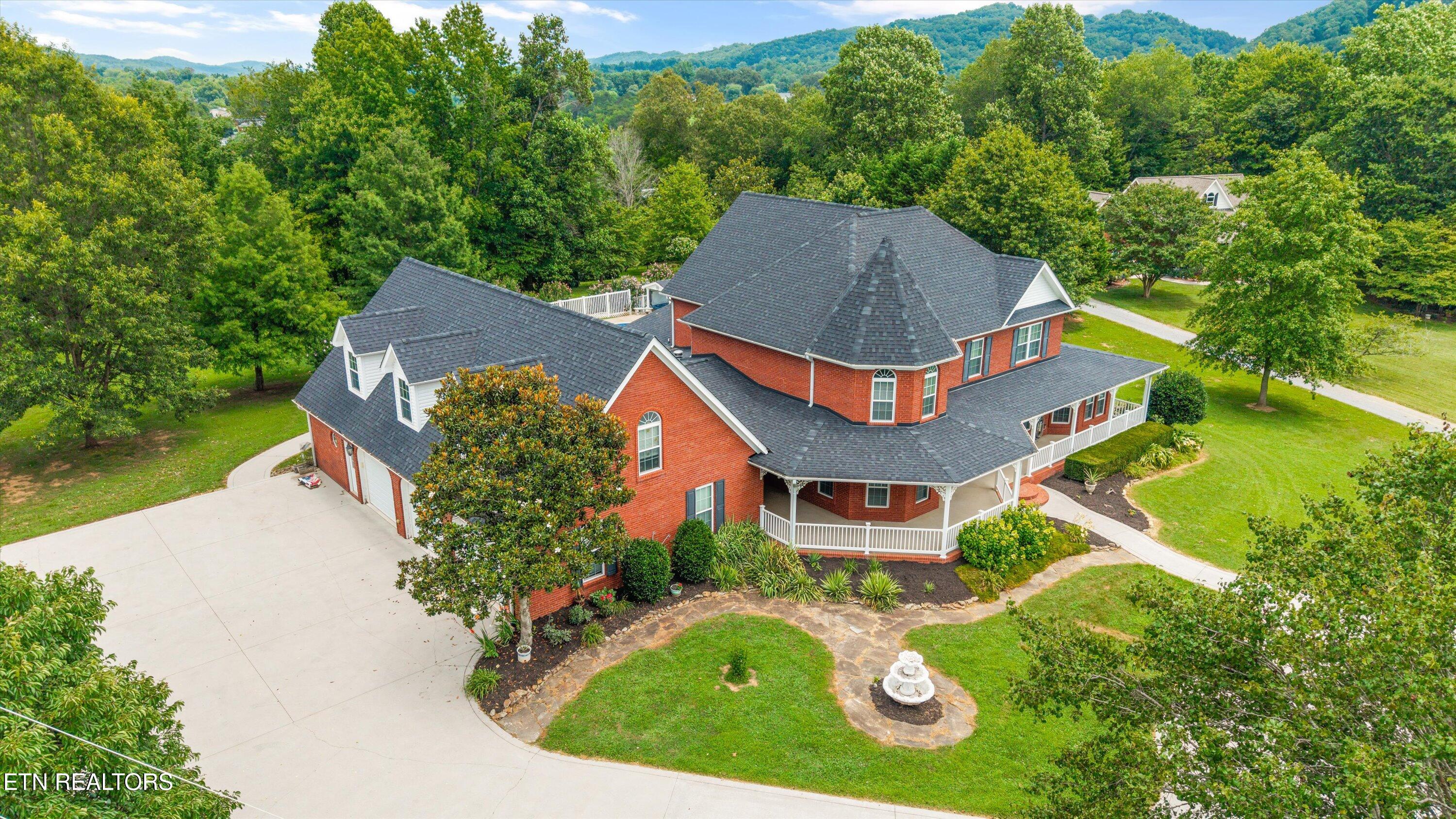 132 David Road Clinton TN 37716