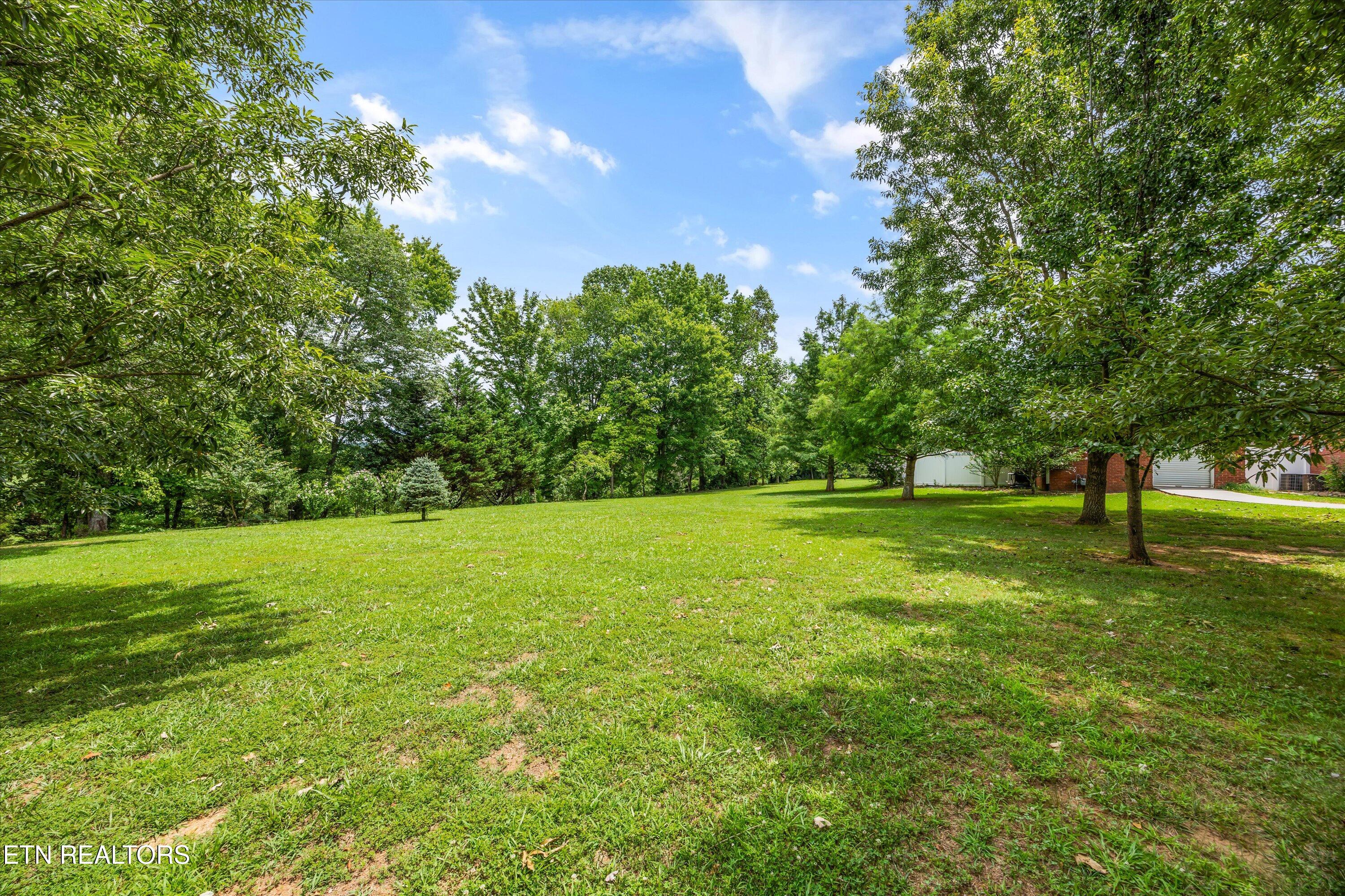 132 David Road Clinton TN 37716