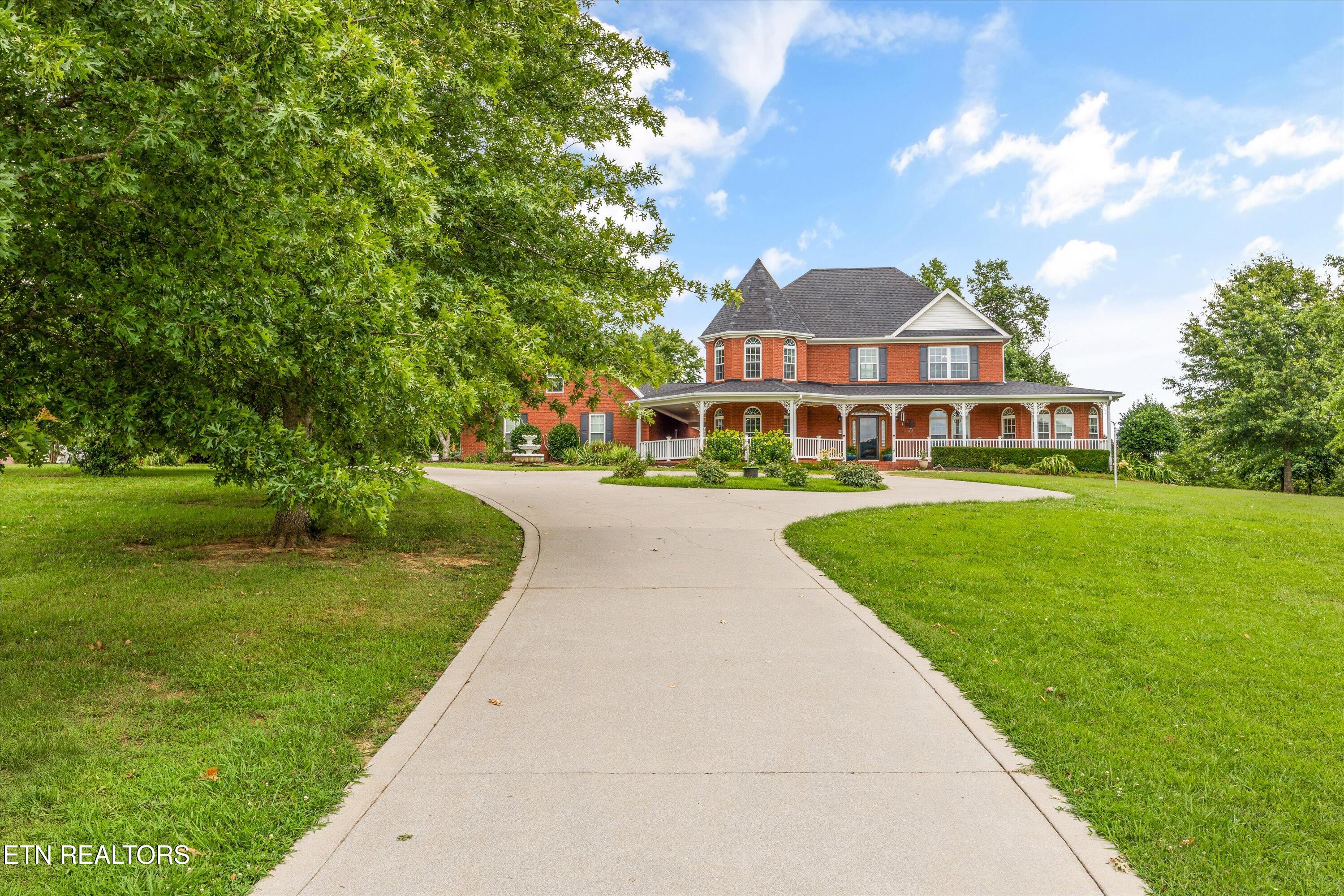 132 David Road Clinton TN 37716