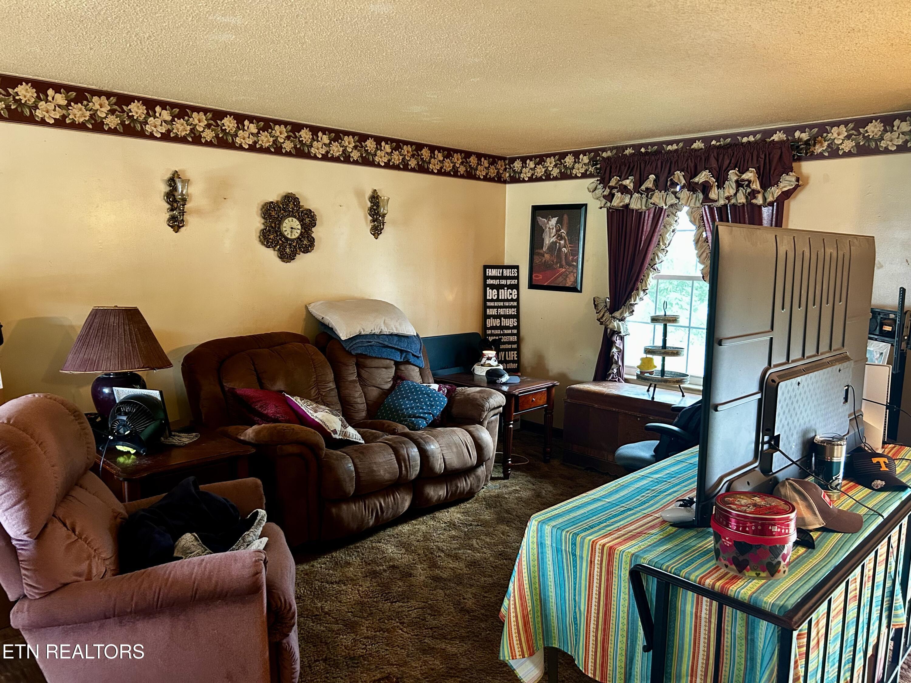 2022 Lansdowne Lane Maryville TN 37804