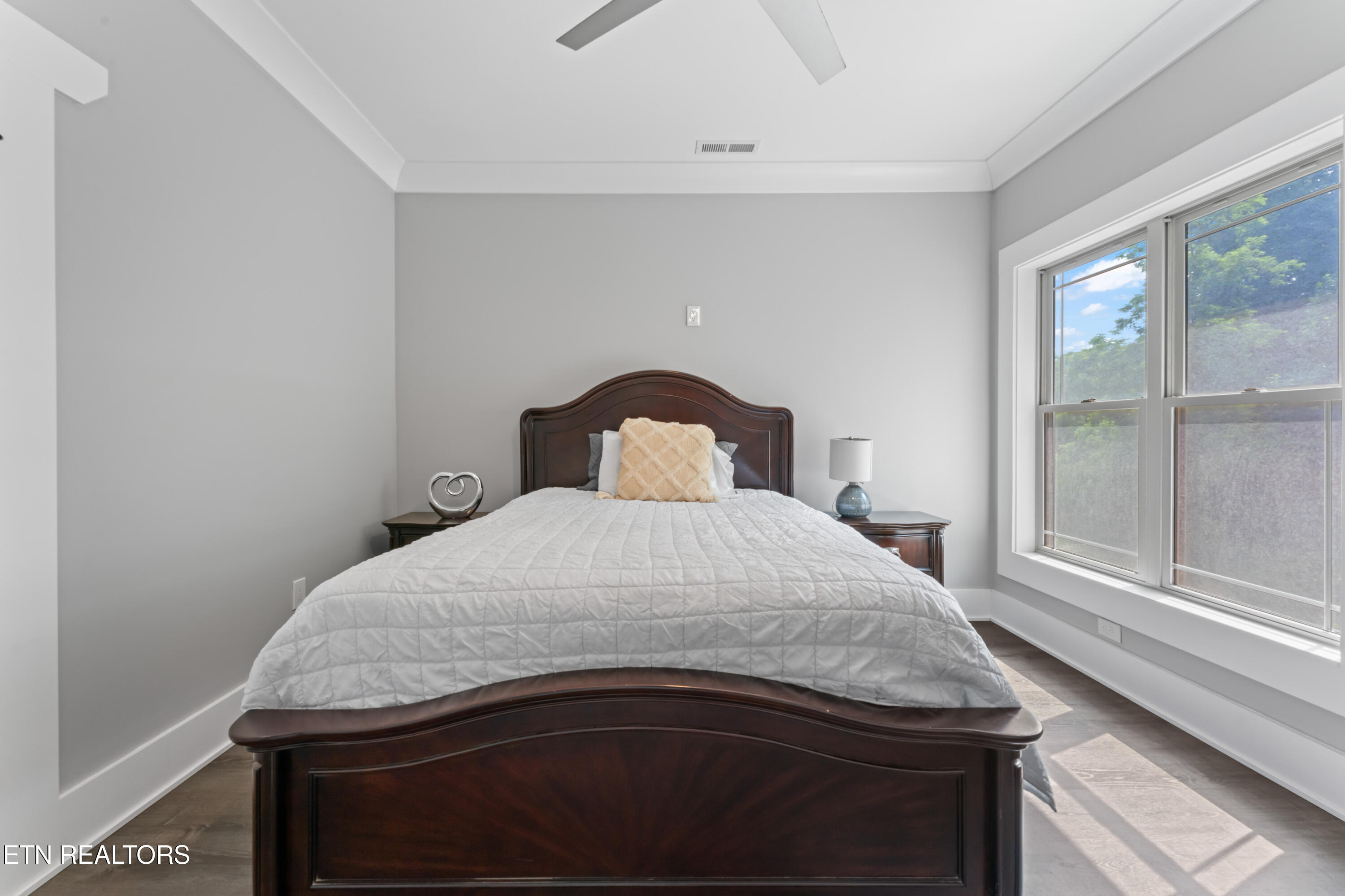 641 Cape Cod Light Loudon TN 37774