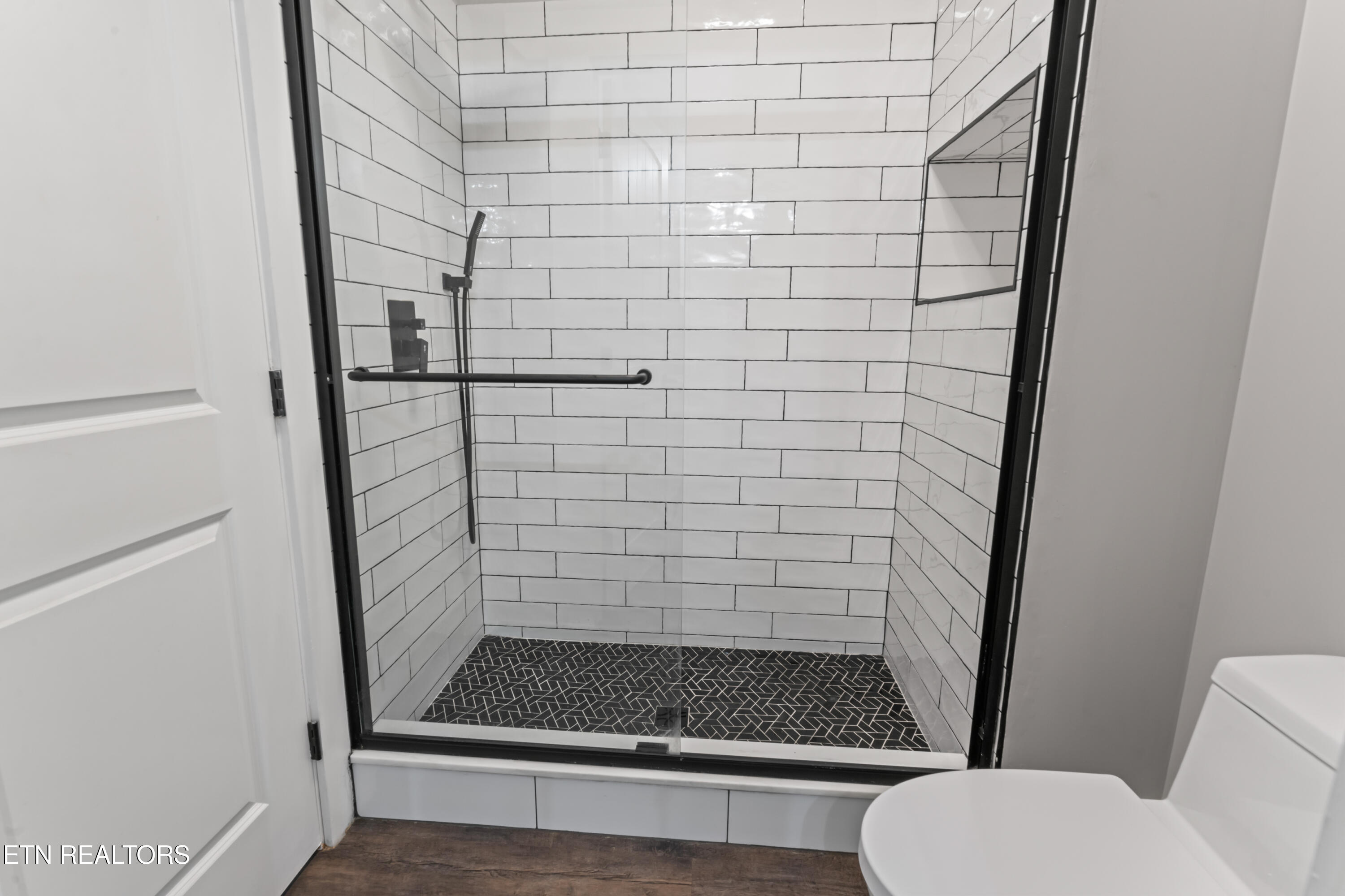 641 Cape Cod Light Loudon TN 37774