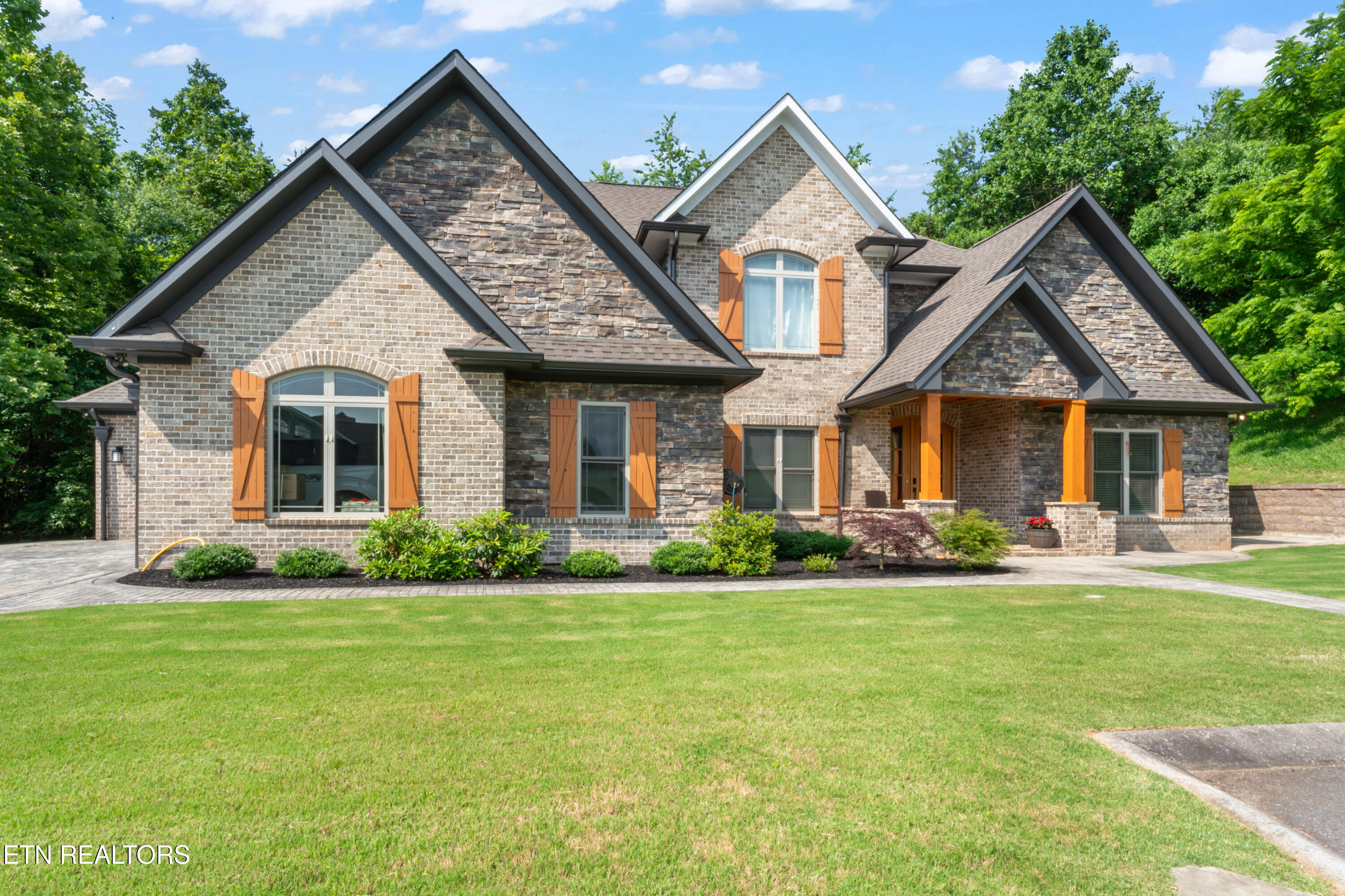 641 Cape Cod Light Loudon TN 37774