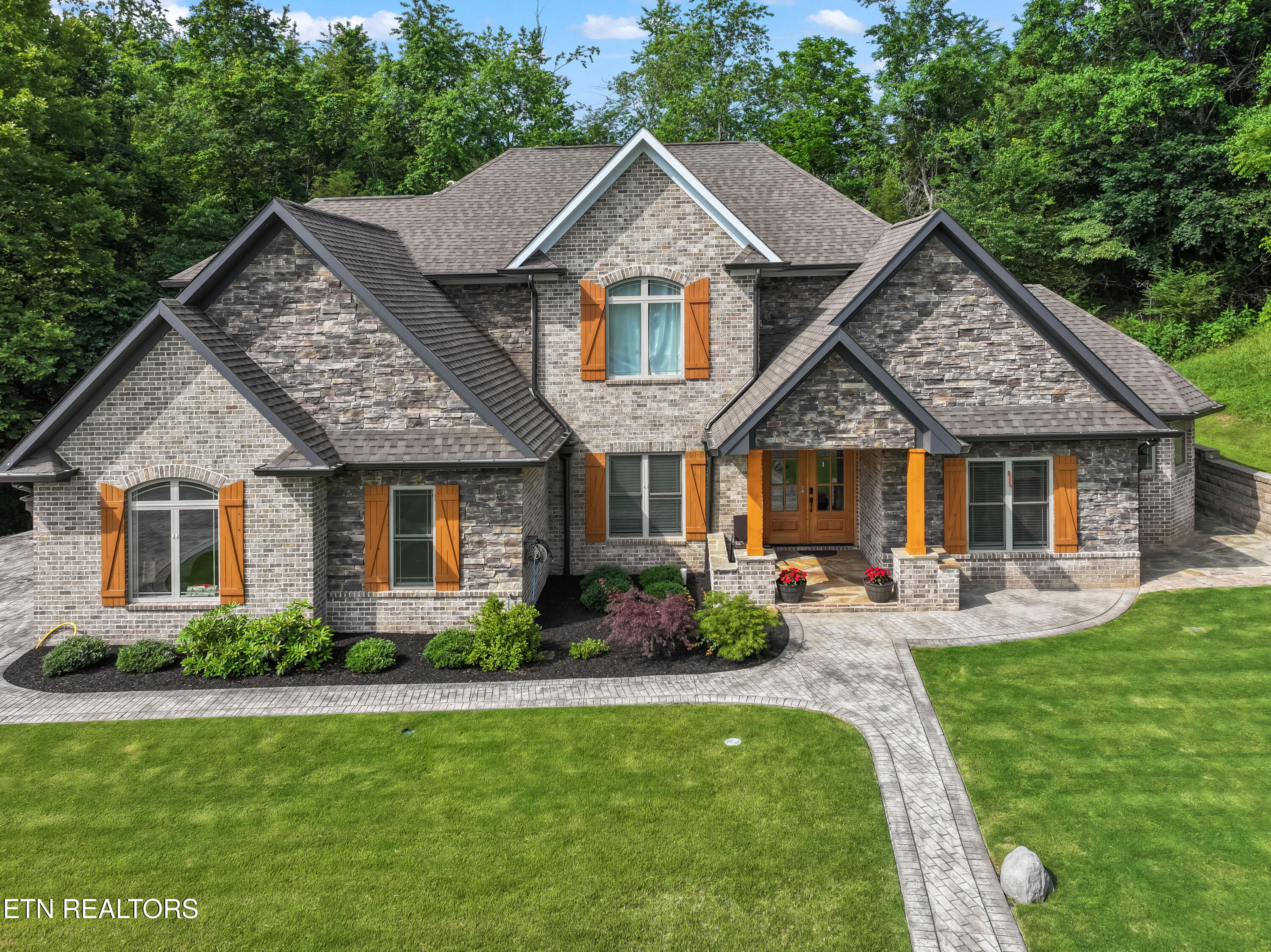 641 Cape Cod Light Loudon TN 37774