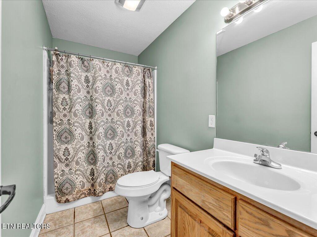 120 Oak Road Powell TN 37849