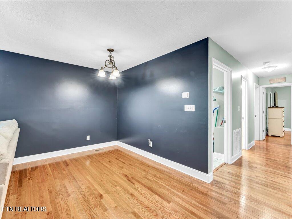 120 Oak Road Powell TN 37849