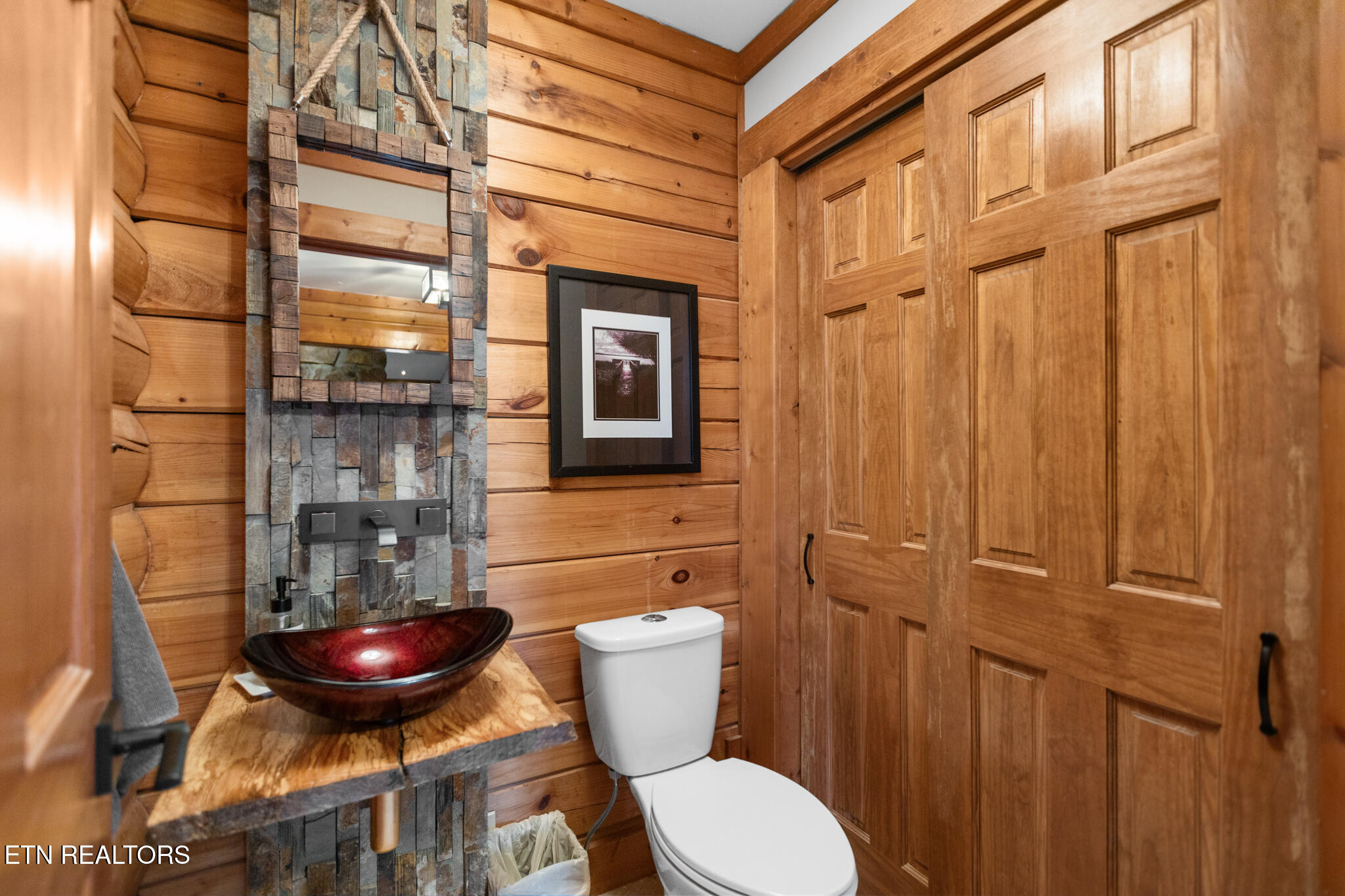 114 Chickasaw Point Ten Mile TN 37880
